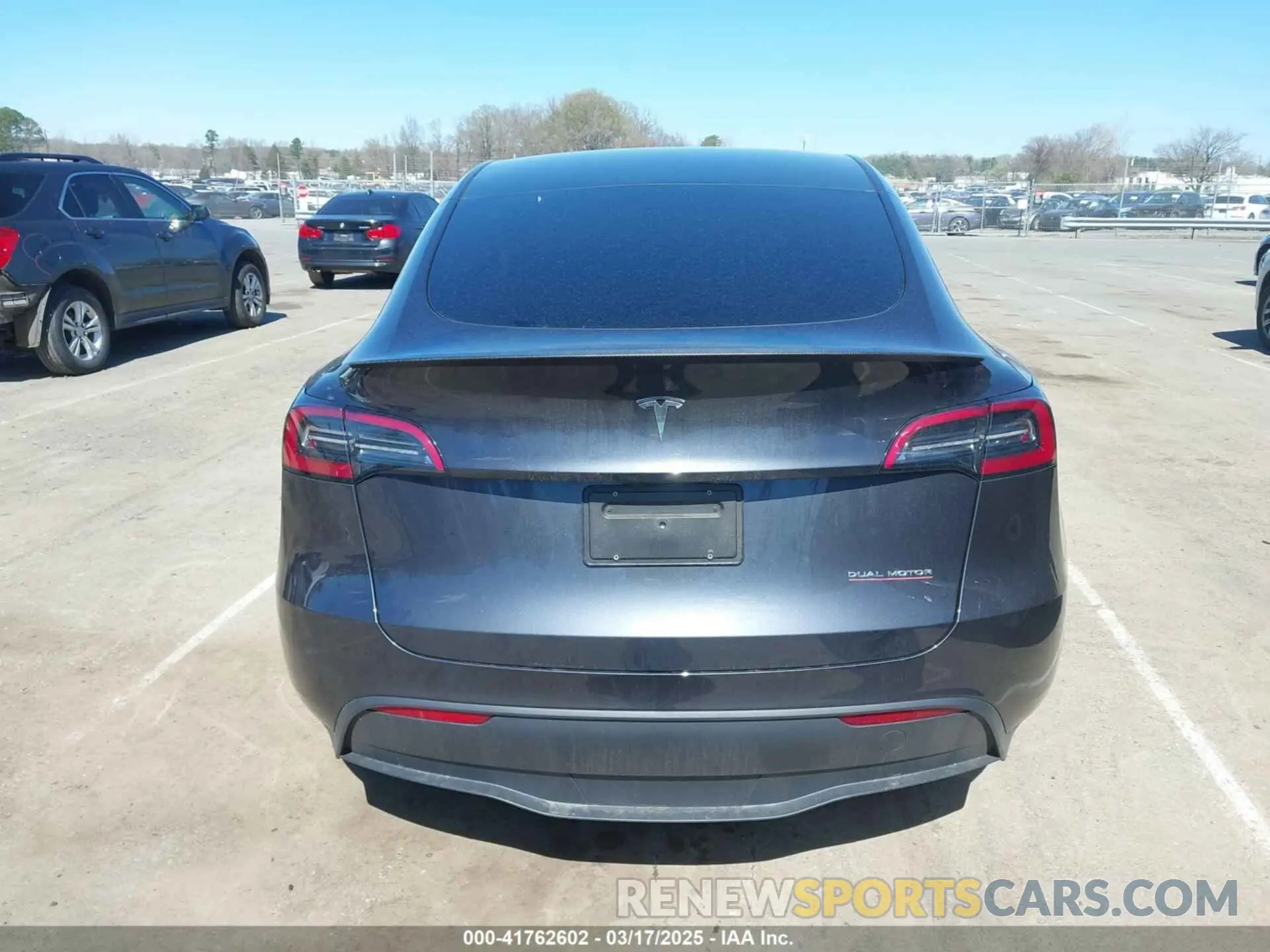 17 Фотография поврежденного автомобиля 7SAYGDEF1RA329825 TESLA MODEL Y 2024