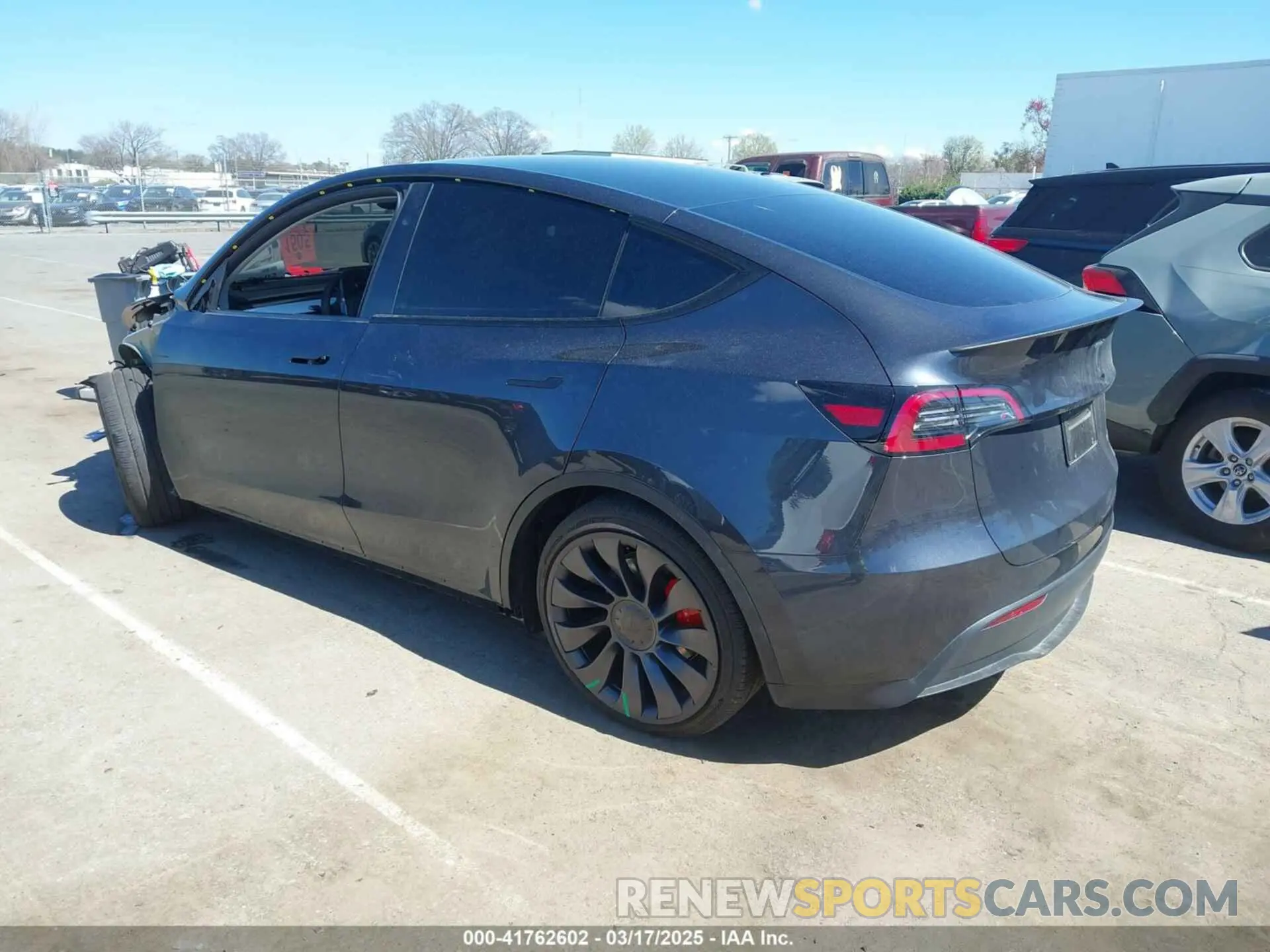 3 Фотография поврежденного автомобиля 7SAYGDEF1RA329825 TESLA MODEL Y 2024