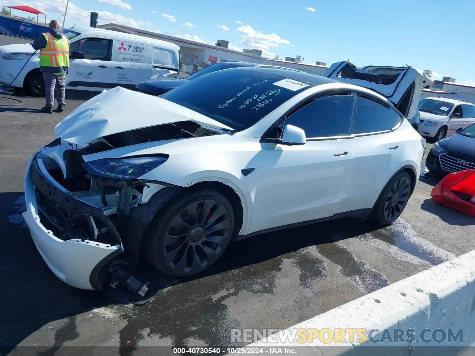 14 Photograph of a damaged car 7SAYGDEF2RF057773 TESLA MODEL Y 2024