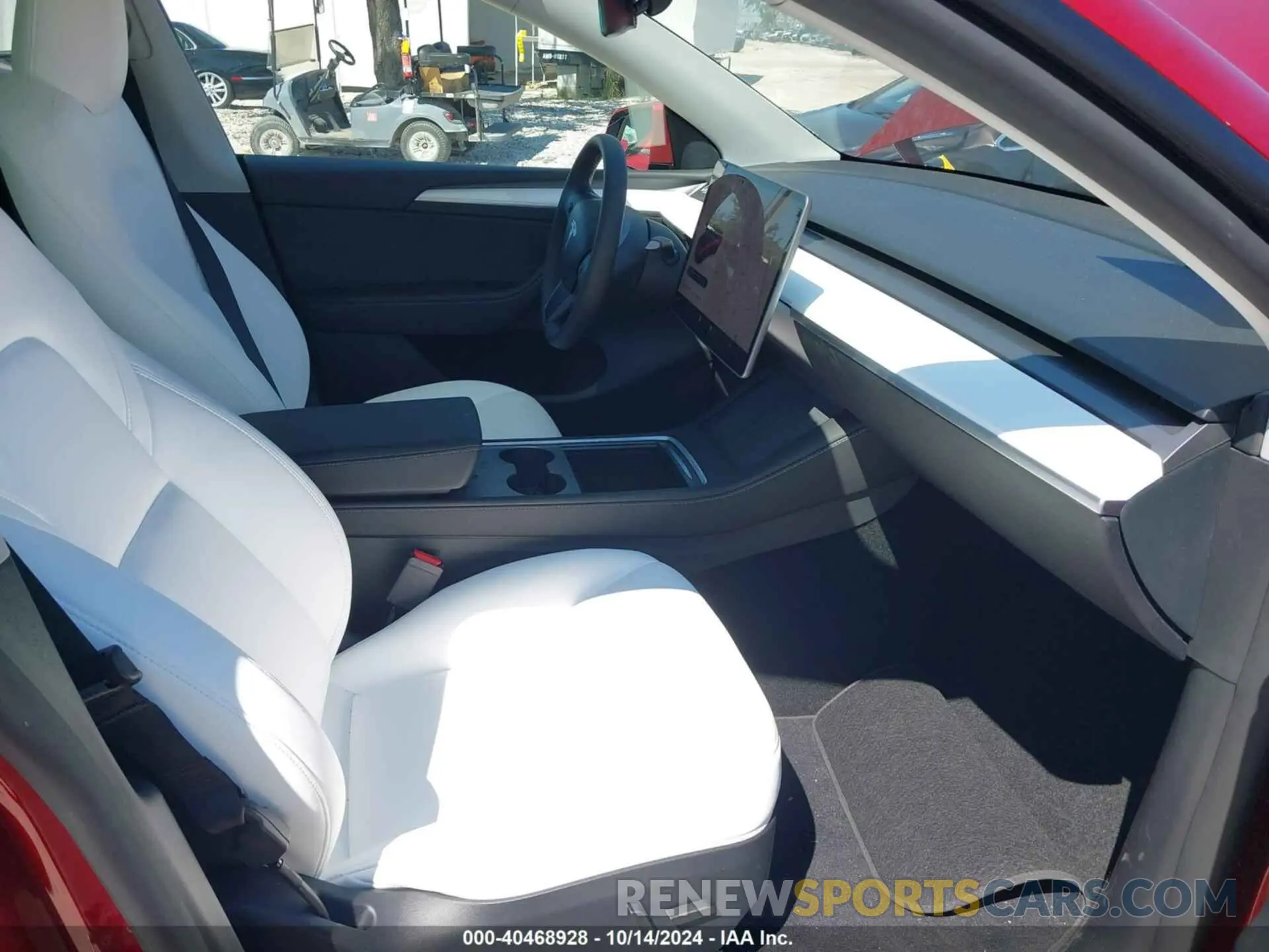 5 Photograph of a damaged car 7SAYGDEF2RF063914 TESLA MODEL Y 2024