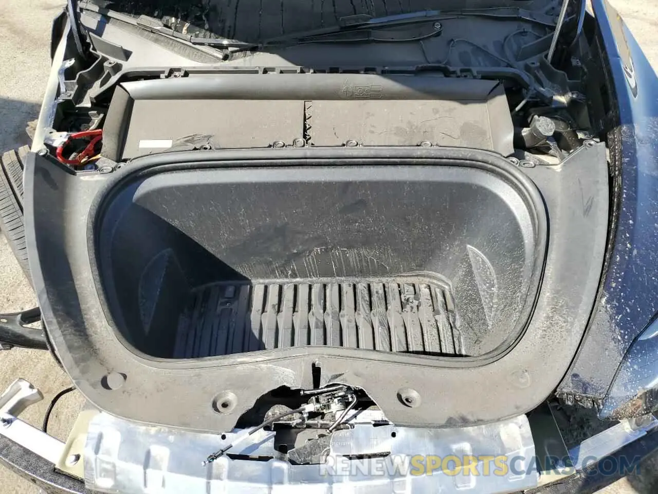 12 Photograph of a damaged car 7SAYGDEF2RF082060 TESLA MODEL Y 2024