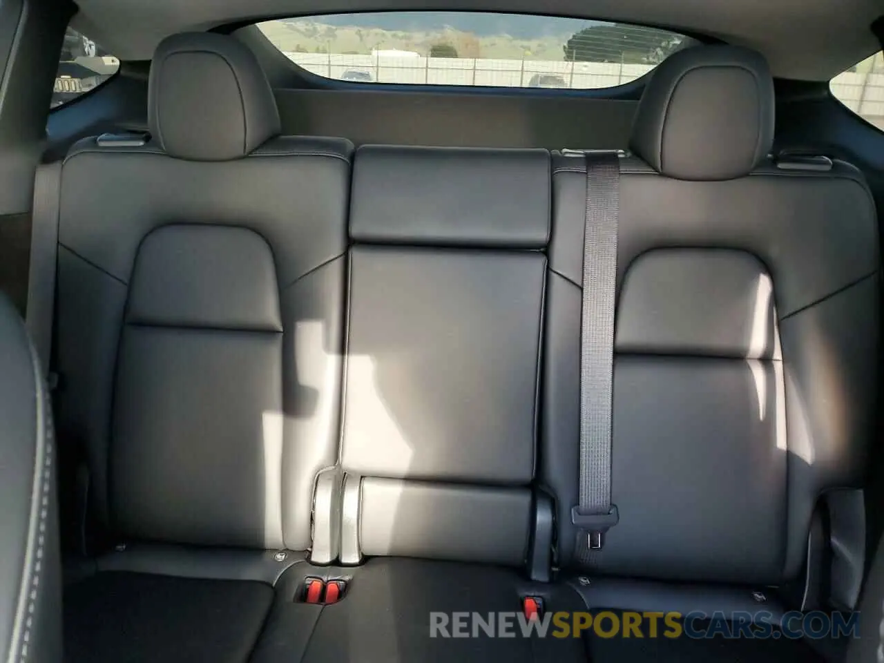 10 Фотография поврежденного автомобиля 7SAYGDEF2RF113873 TESLA MODEL Y 2024
