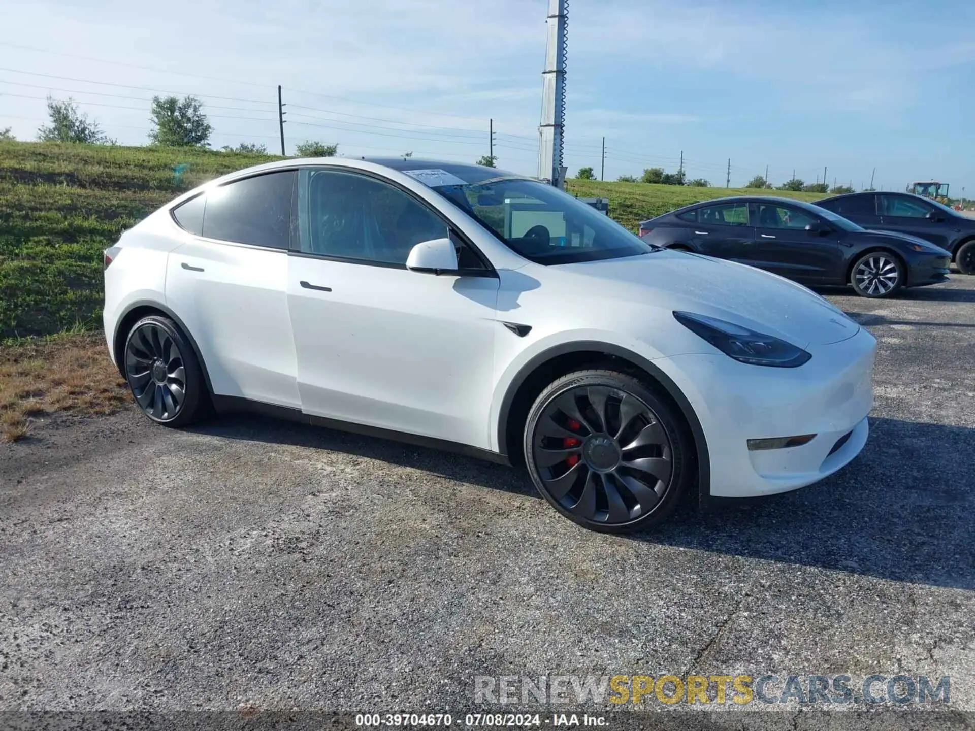 1 Photograph of a damaged car 7SAYGDEF3RA267652 TESLA MODEL Y 2024
