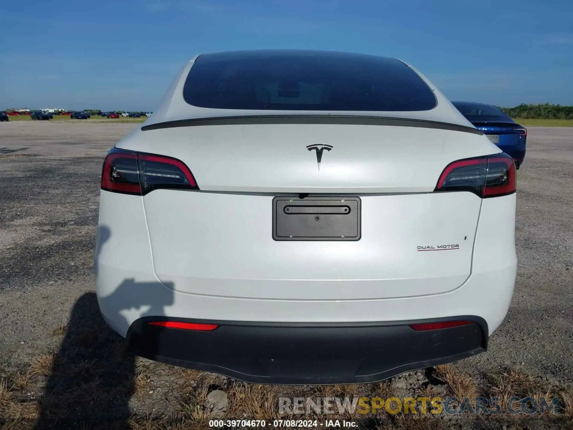 14 Photograph of a damaged car 7SAYGDEF3RA267652 TESLA MODEL Y 2024