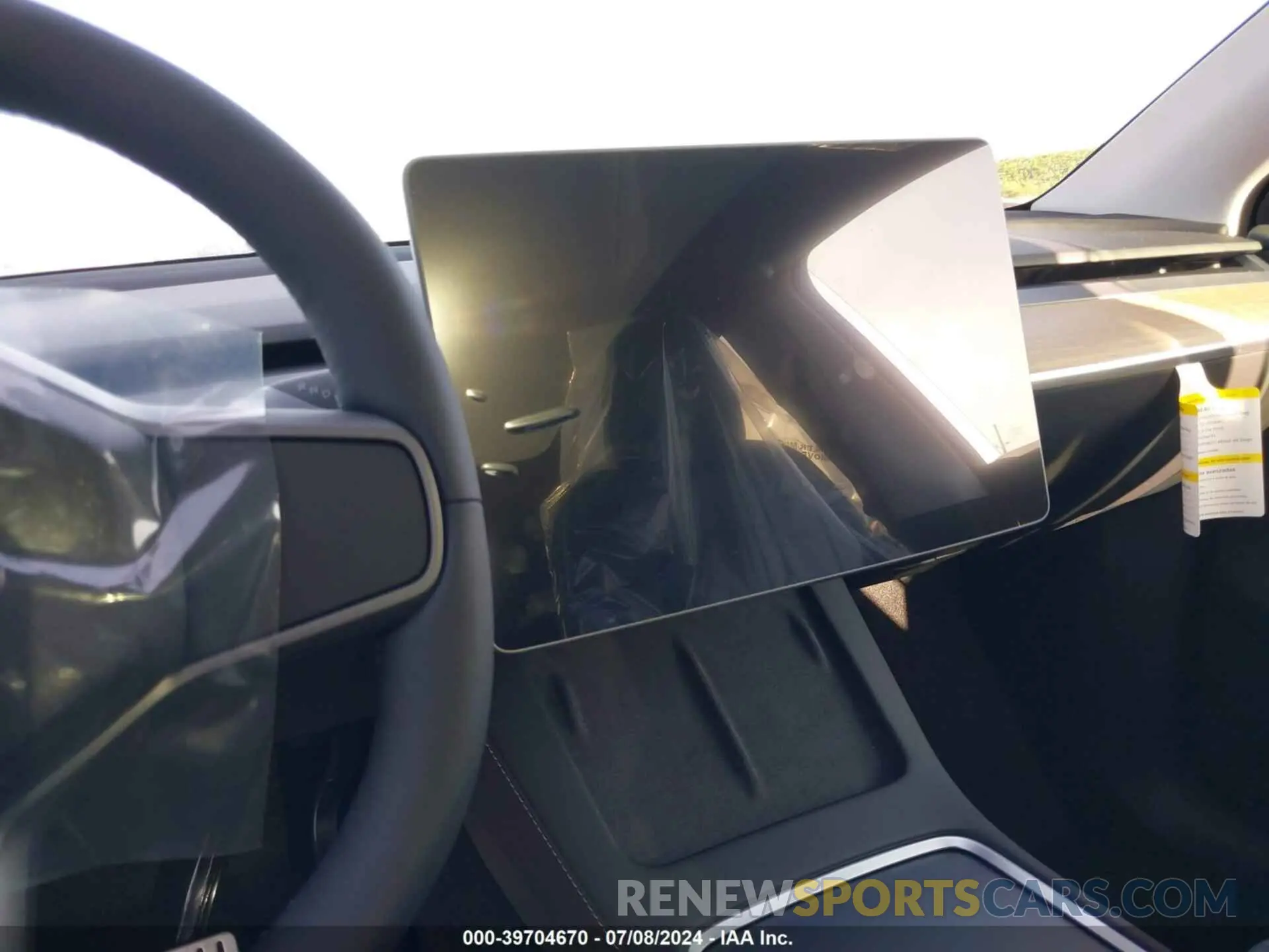 7 Photograph of a damaged car 7SAYGDEF3RA267652 TESLA MODEL Y 2024