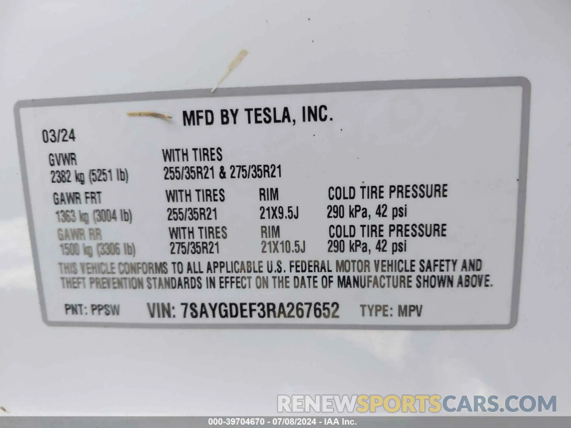 9 Photograph of a damaged car 7SAYGDEF3RA267652 TESLA MODEL Y 2024