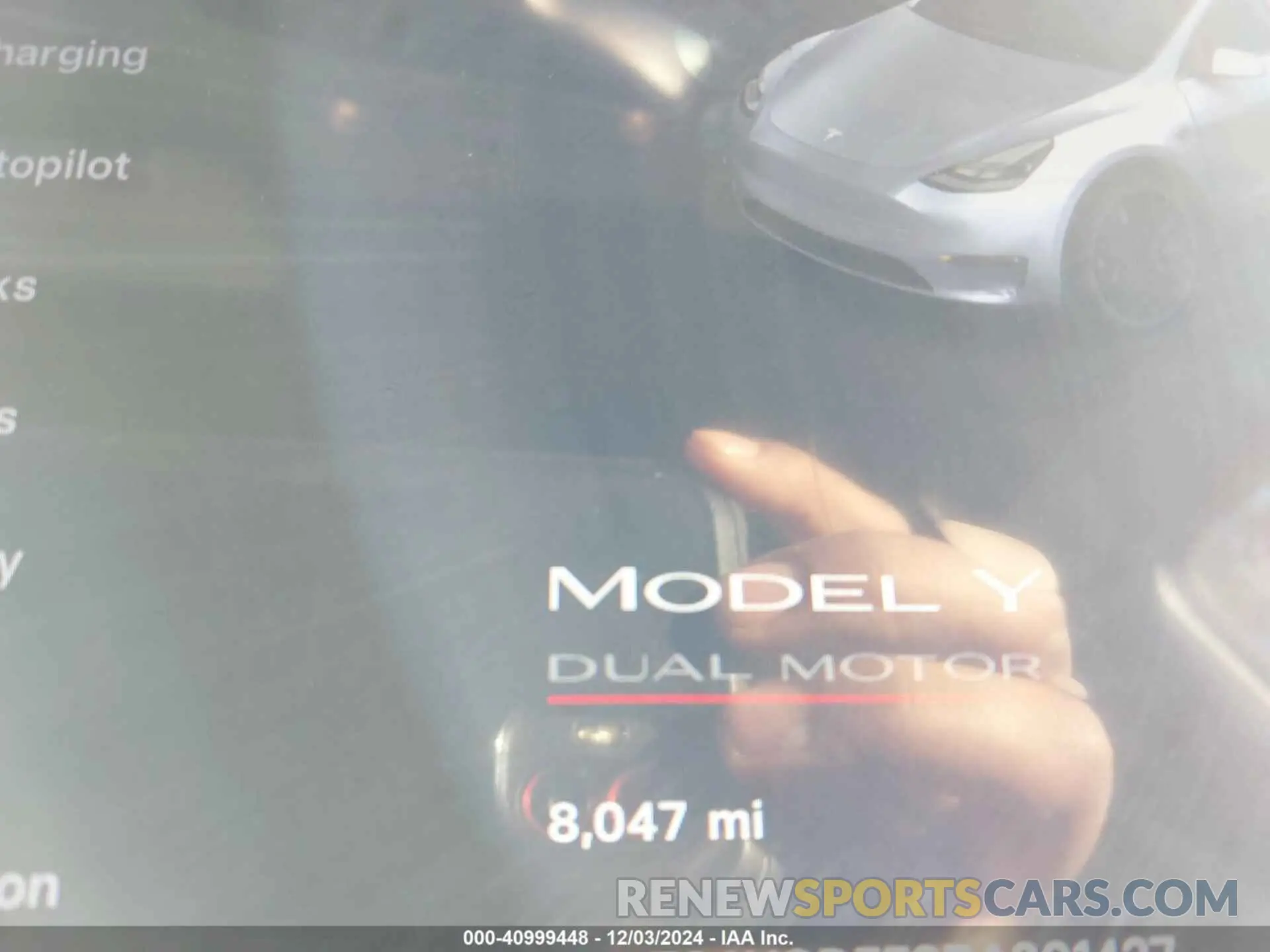 15 Photograph of a damaged car 7SAYGDEF3RA301427 TESLA MODEL Y 2024