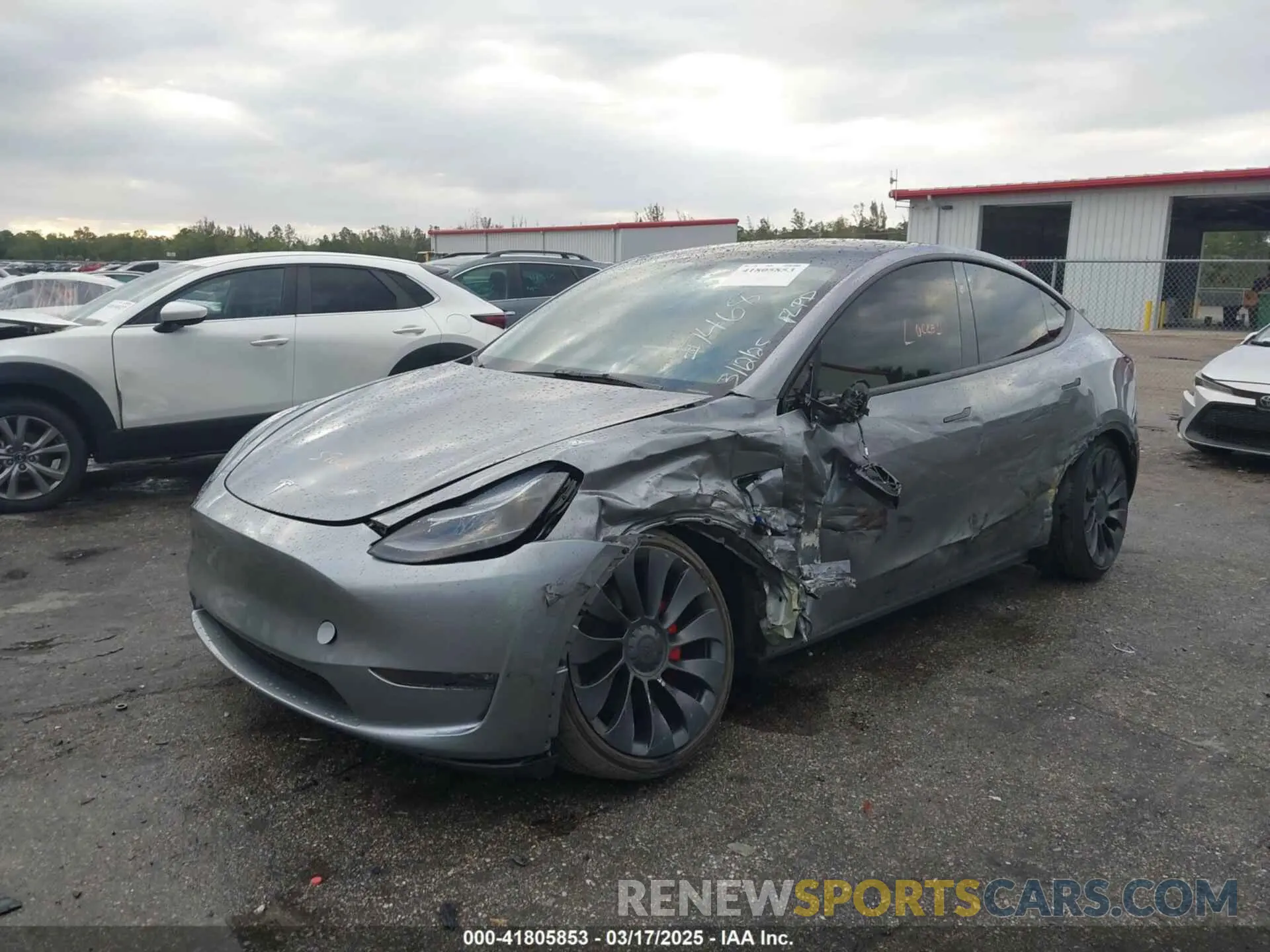 6 Photograph of a damaged car 7SAYGDEF3RA307468 TESLA MODEL Y 2024