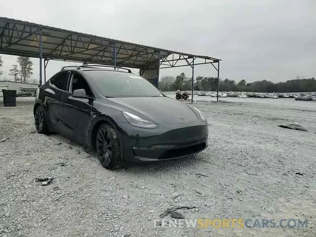 10 Photograph of a damaged car 7SAYGDEF3RF020523 TESLA MODEL Y 2024
