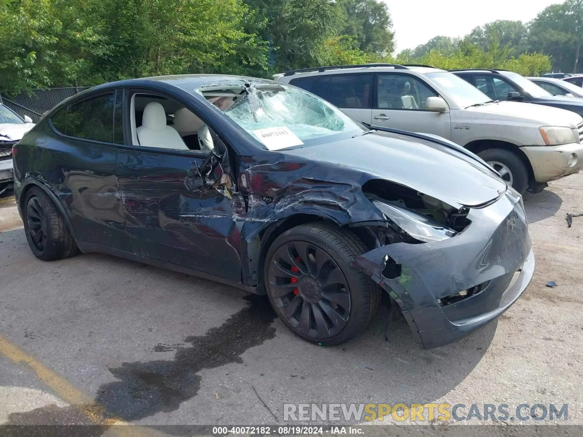 1 Фотография поврежденного автомобиля 7SAYGDEF3RF022885 TESLA MODEL Y 2024