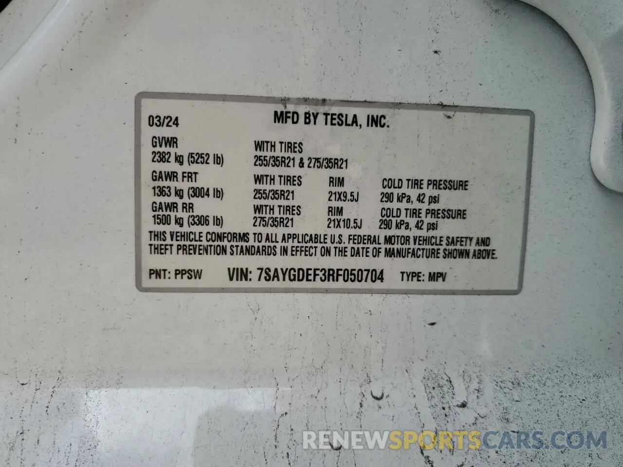 14 Photograph of a damaged car 7SAYGDEF3RF050704 TESLA MODEL Y 2024