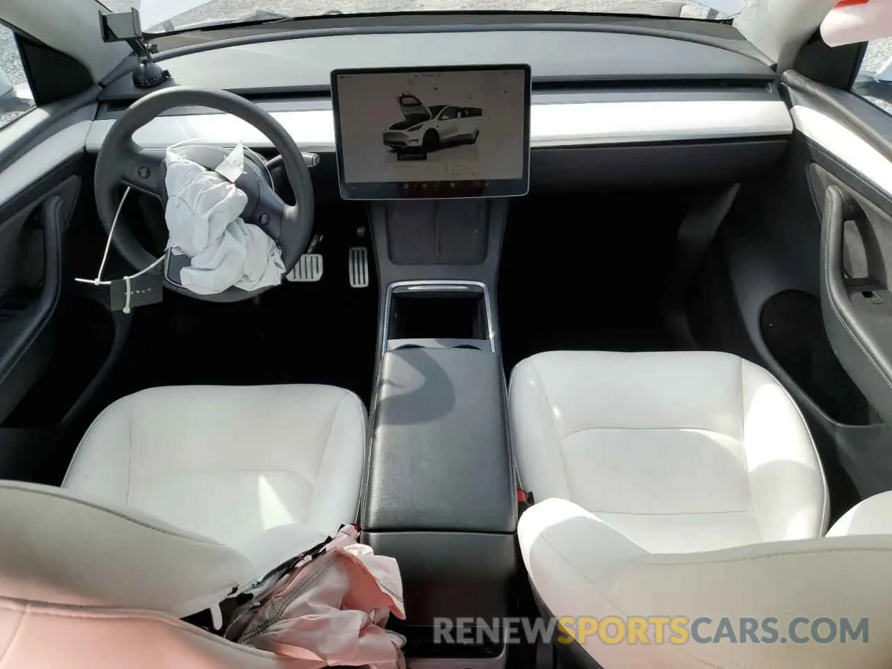 8 Photograph of a damaged car 7SAYGDEF3RF050704 TESLA MODEL Y 2024