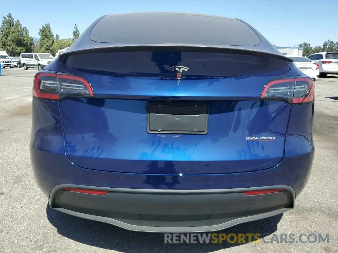 6 Photograph of a damaged car 7SAYGDEF3RF107726 TESLA MODEL Y 2024