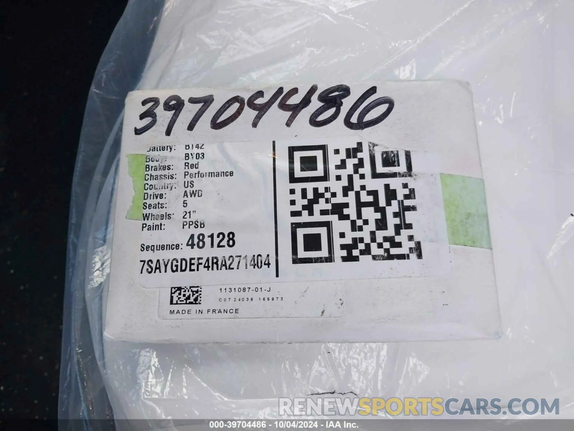 11 Photograph of a damaged car 7SAYGDEF4RA271404 TESLA MODEL Y 2024
