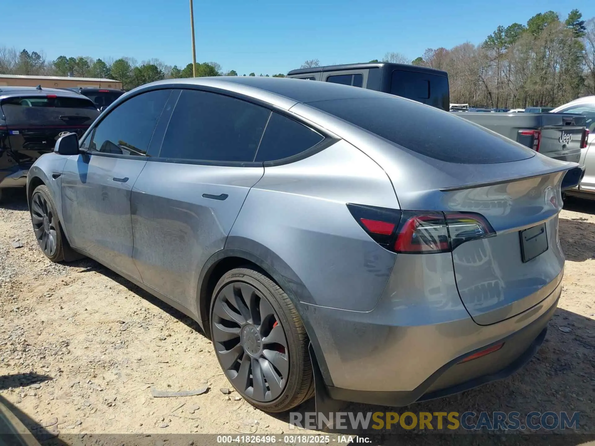3 Photograph of a damaged car 7SAYGDEF4RA310248 TESLA MODEL Y 2024