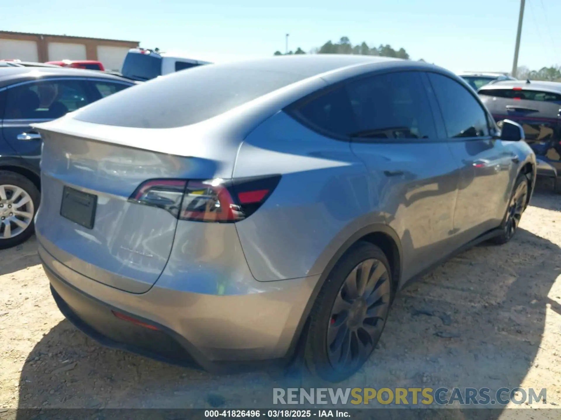 4 Photograph of a damaged car 7SAYGDEF4RA310248 TESLA MODEL Y 2024