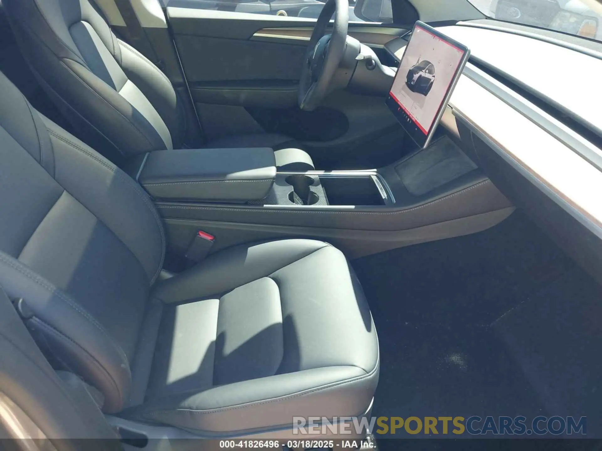 5 Photograph of a damaged car 7SAYGDEF4RA310248 TESLA MODEL Y 2024