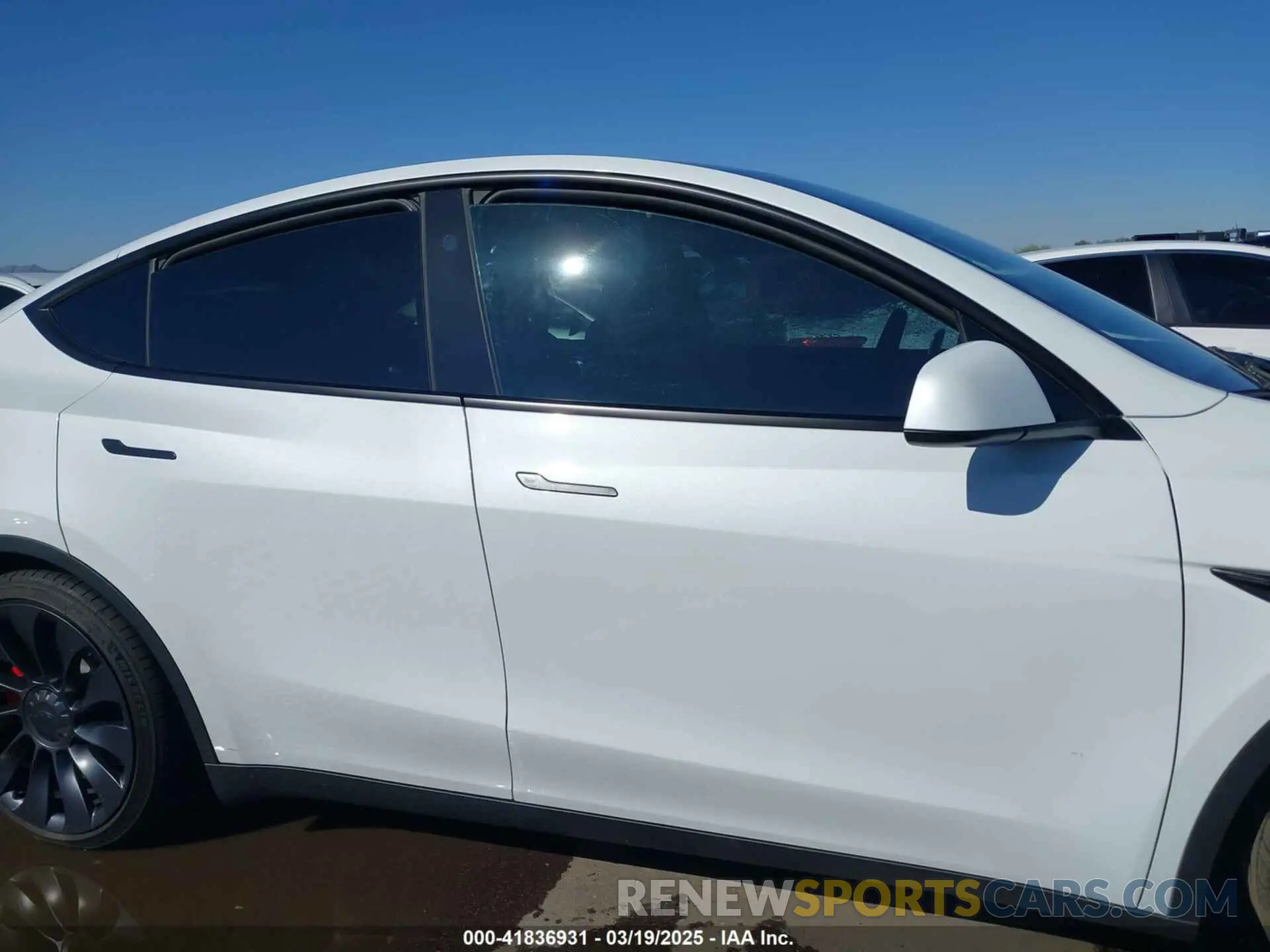 13 Photograph of a damaged car 7SAYGDEF4RF053711 TESLA MODEL Y 2024