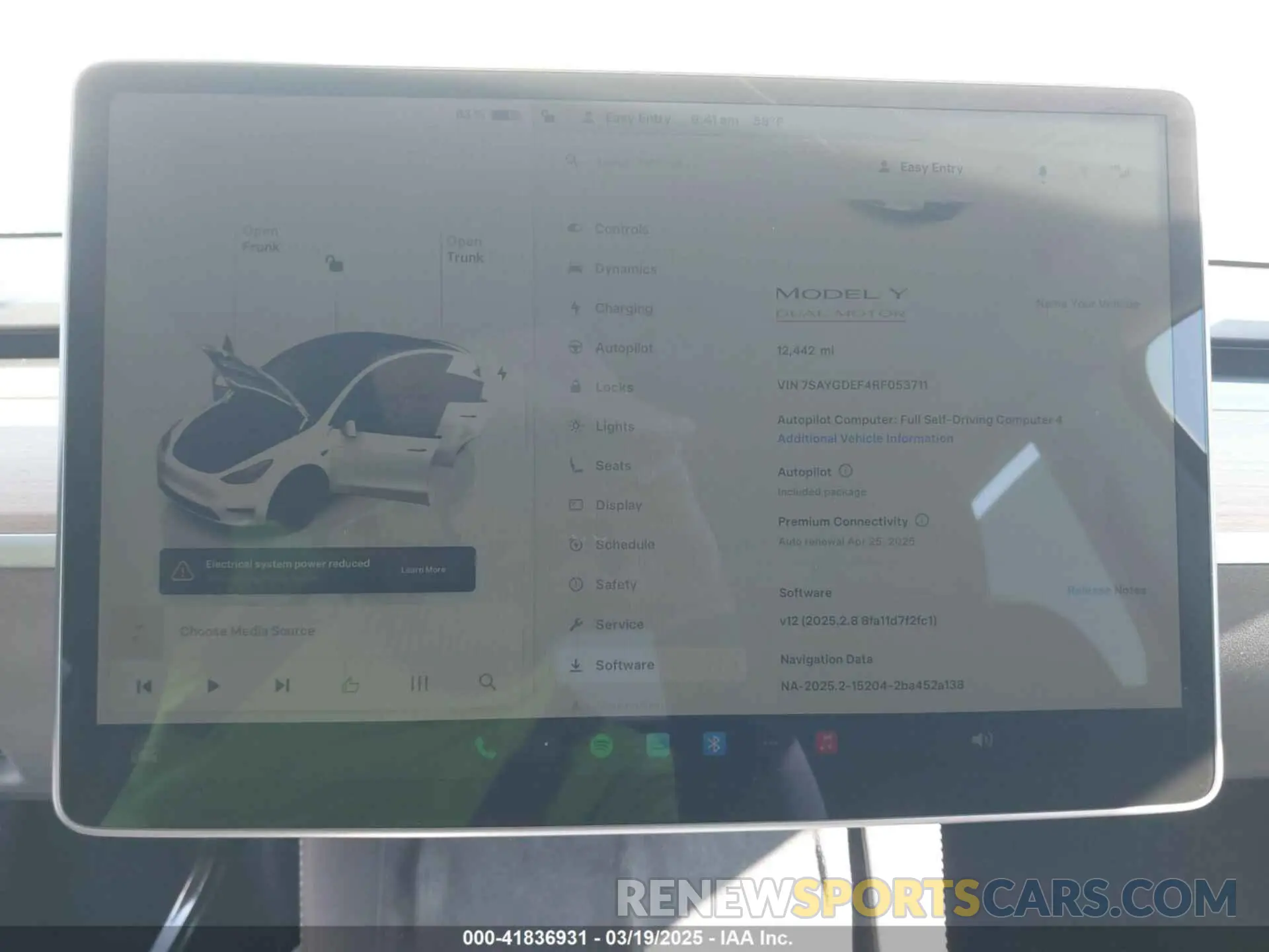 18 Photograph of a damaged car 7SAYGDEF4RF053711 TESLA MODEL Y 2024