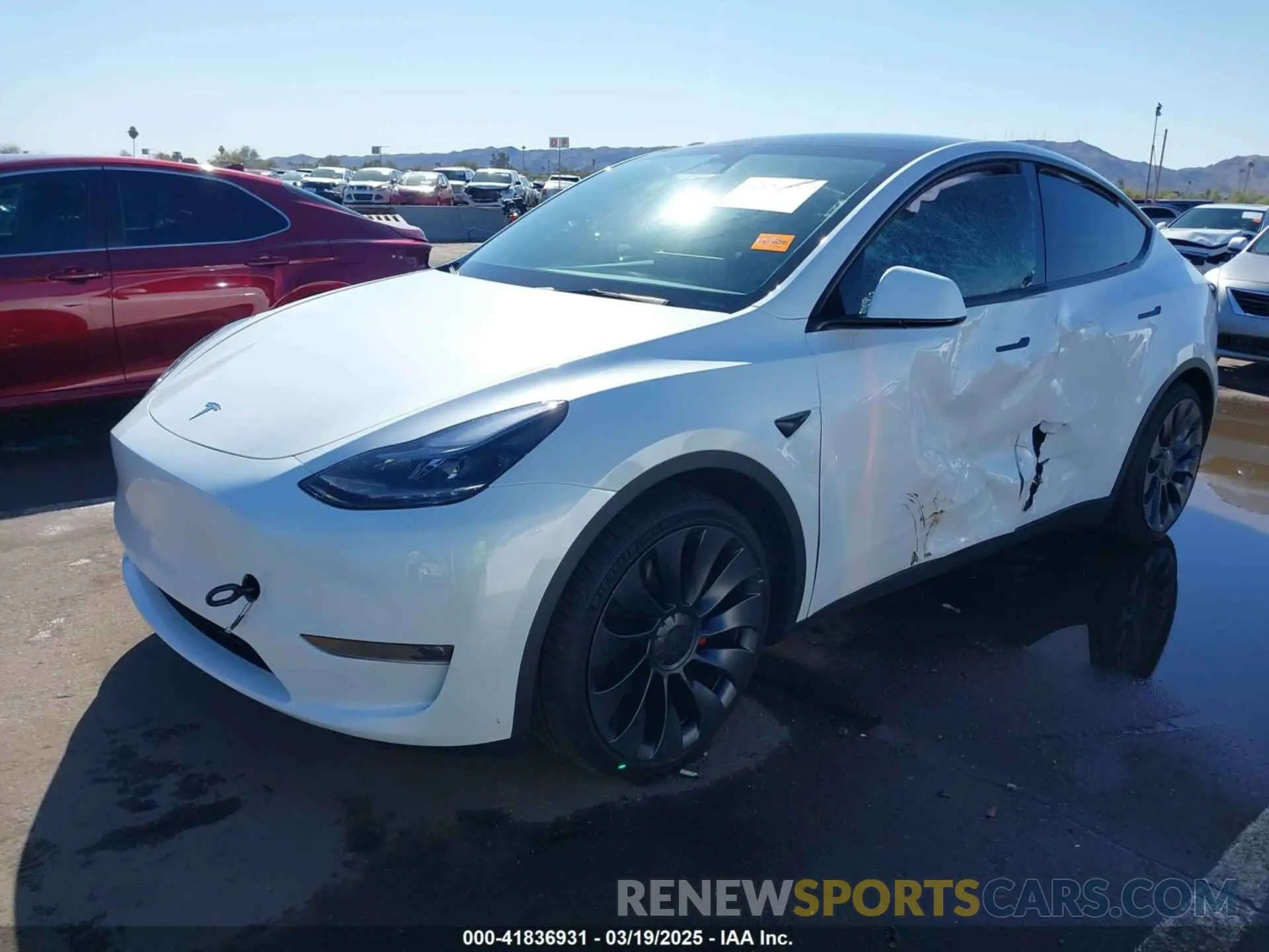 2 Photograph of a damaged car 7SAYGDEF4RF053711 TESLA MODEL Y 2024