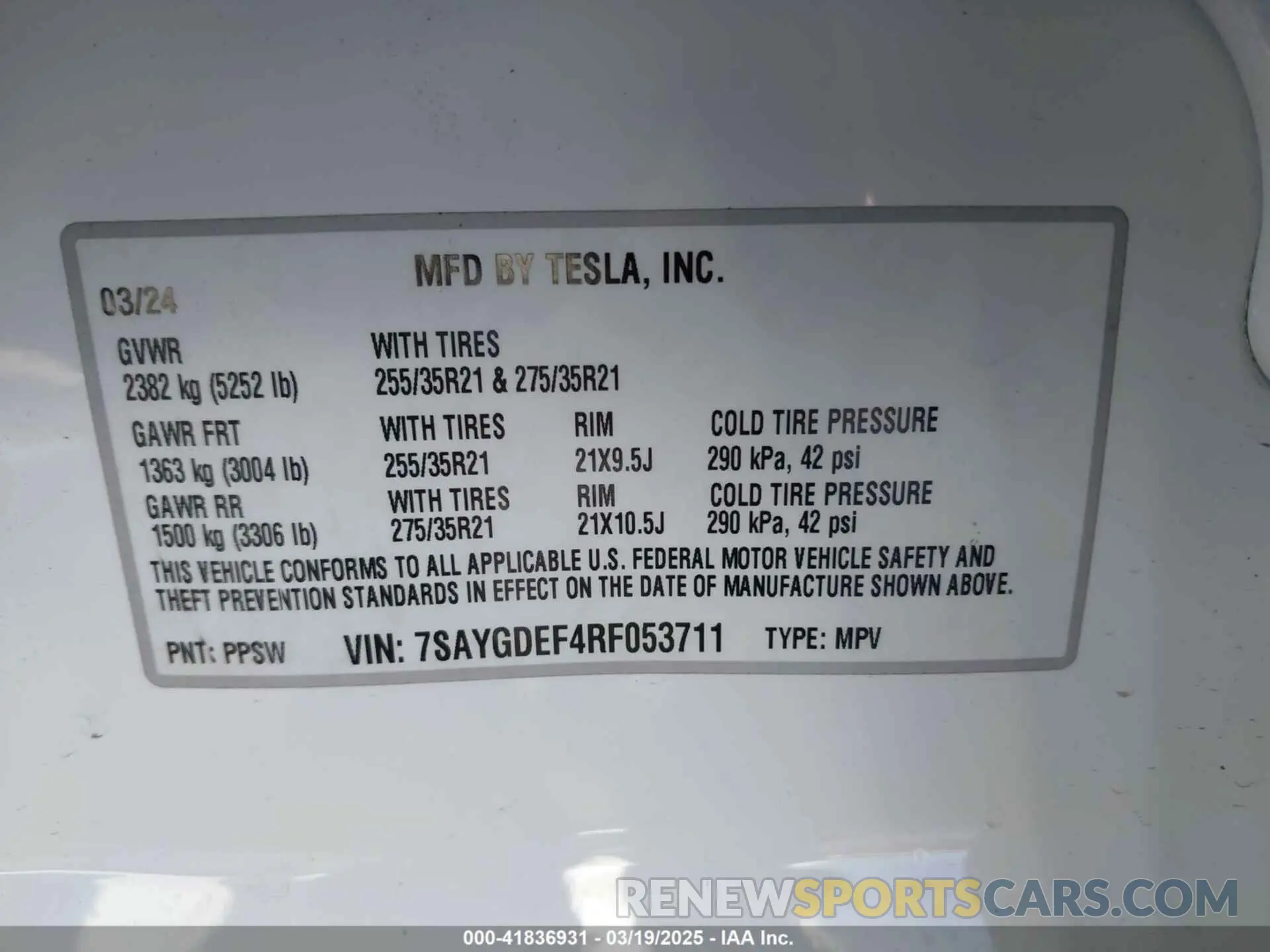 9 Photograph of a damaged car 7SAYGDEF4RF053711 TESLA MODEL Y 2024