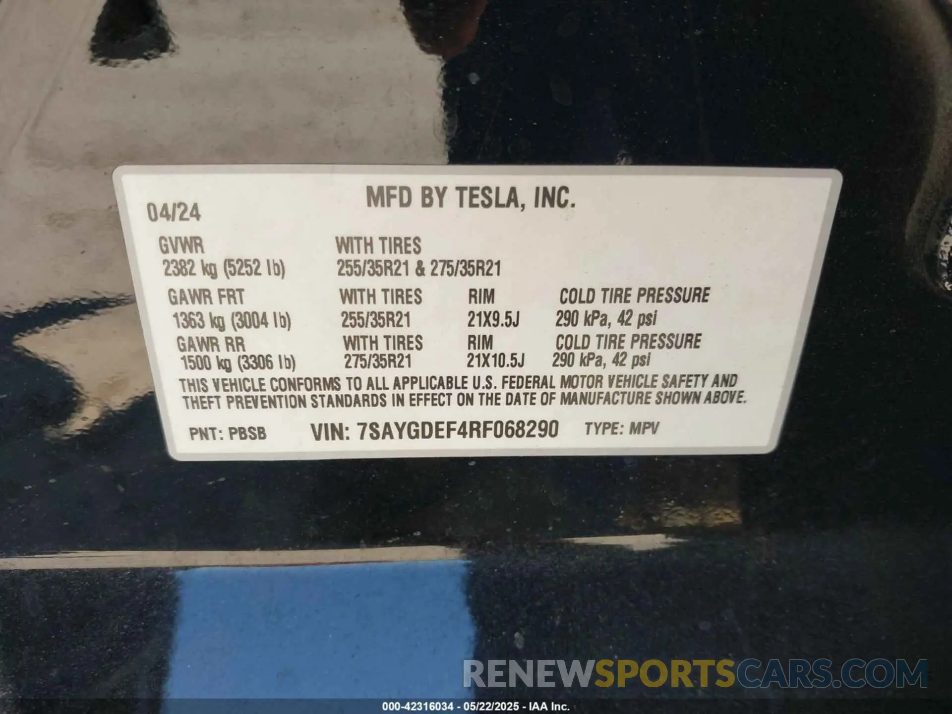 9 Photograph of a damaged car 7SAYGDEF4RF068290 TESLA MODEL Y 2024