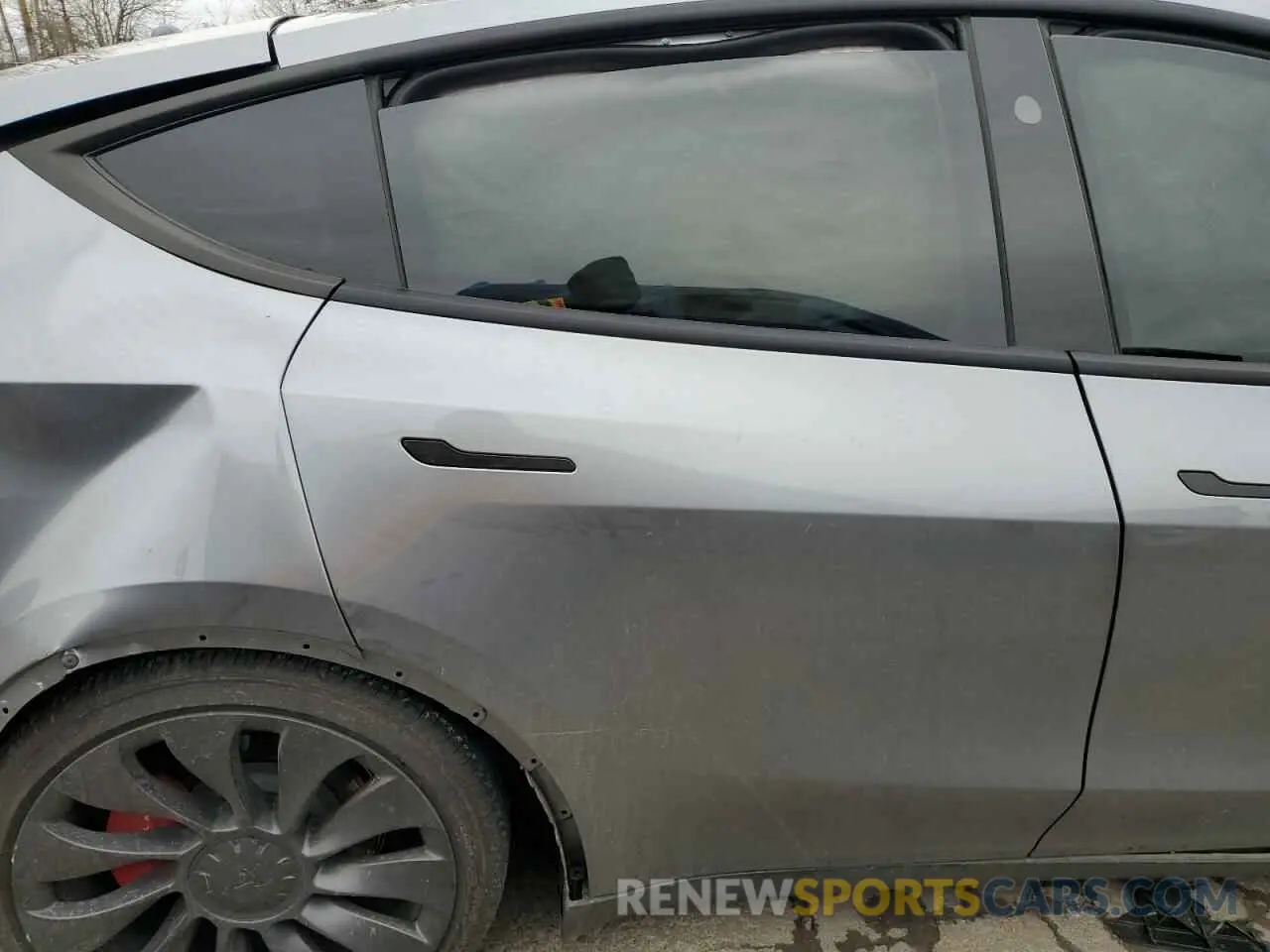 10 Фотография поврежденного автомобиля 7SAYGDEF4RF152108 TESLA MODEL Y 2024