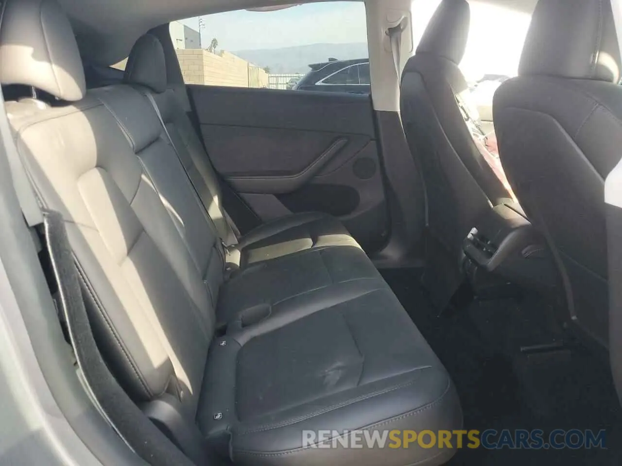 10 Фотография поврежденного автомобиля 7SAYGDEF5RA289071 TESLA MODEL Y 2024
