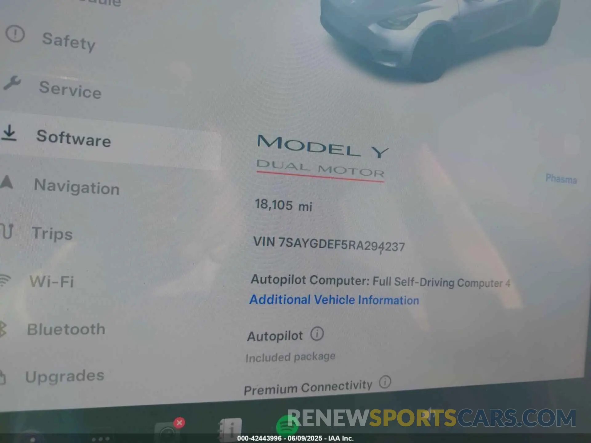 15 Photograph of a damaged car 7SAYGDEF5RA294237 TESLA MODEL Y 2024