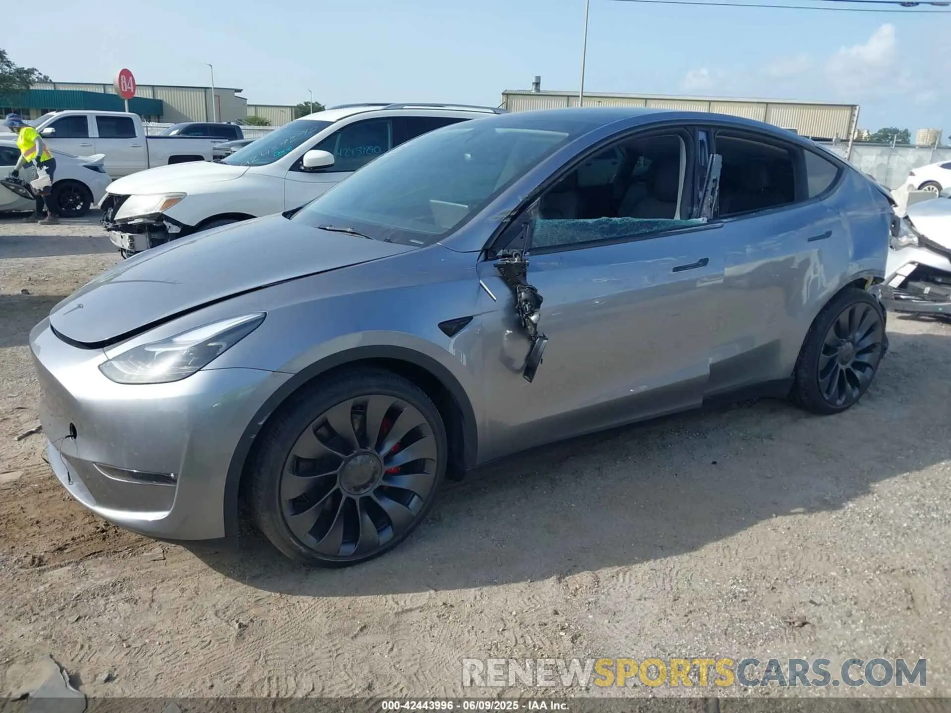 2 Photograph of a damaged car 7SAYGDEF5RA294237 TESLA MODEL Y 2024