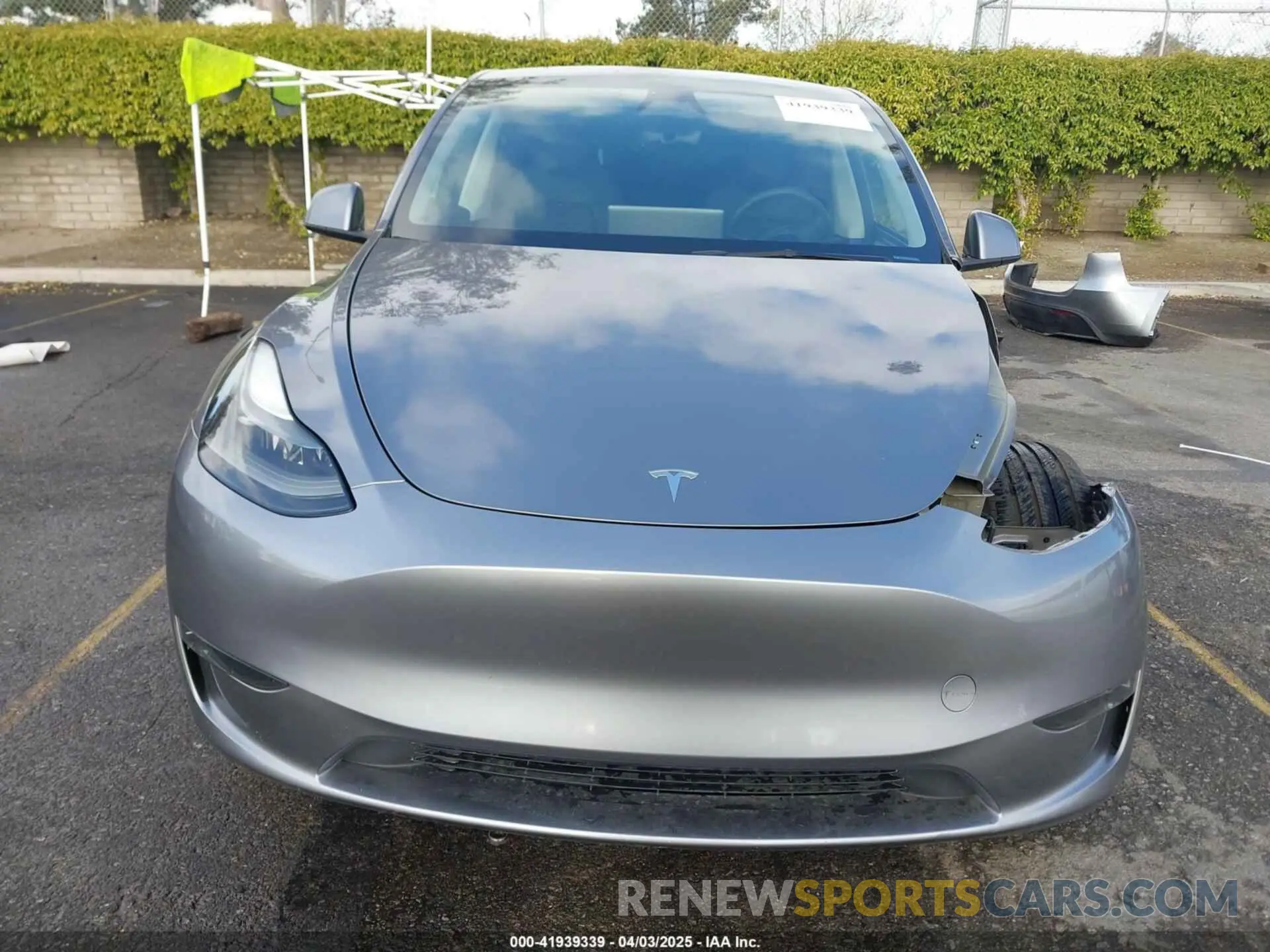13 Photograph of a damaged car 7SAYGDEF5RA322392 TESLA MODEL Y 2024