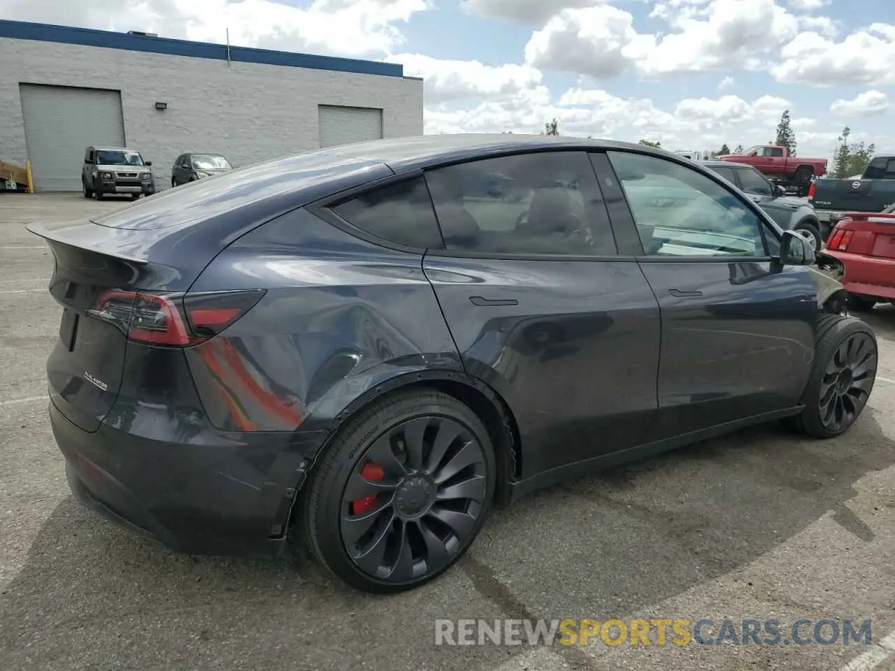 3 Photograph of a damaged car 7SAYGDEF5RF125127 TESLA MODEL Y 2024