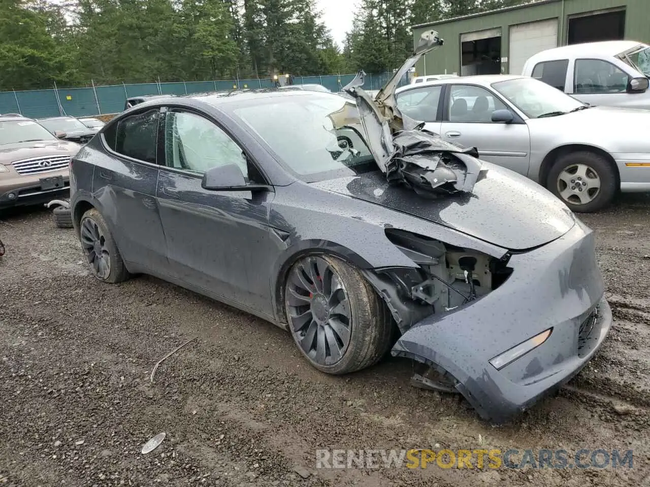 4 Photograph of a damaged car 7SAYGDEF5RF163148 TESLA MODEL Y 2024