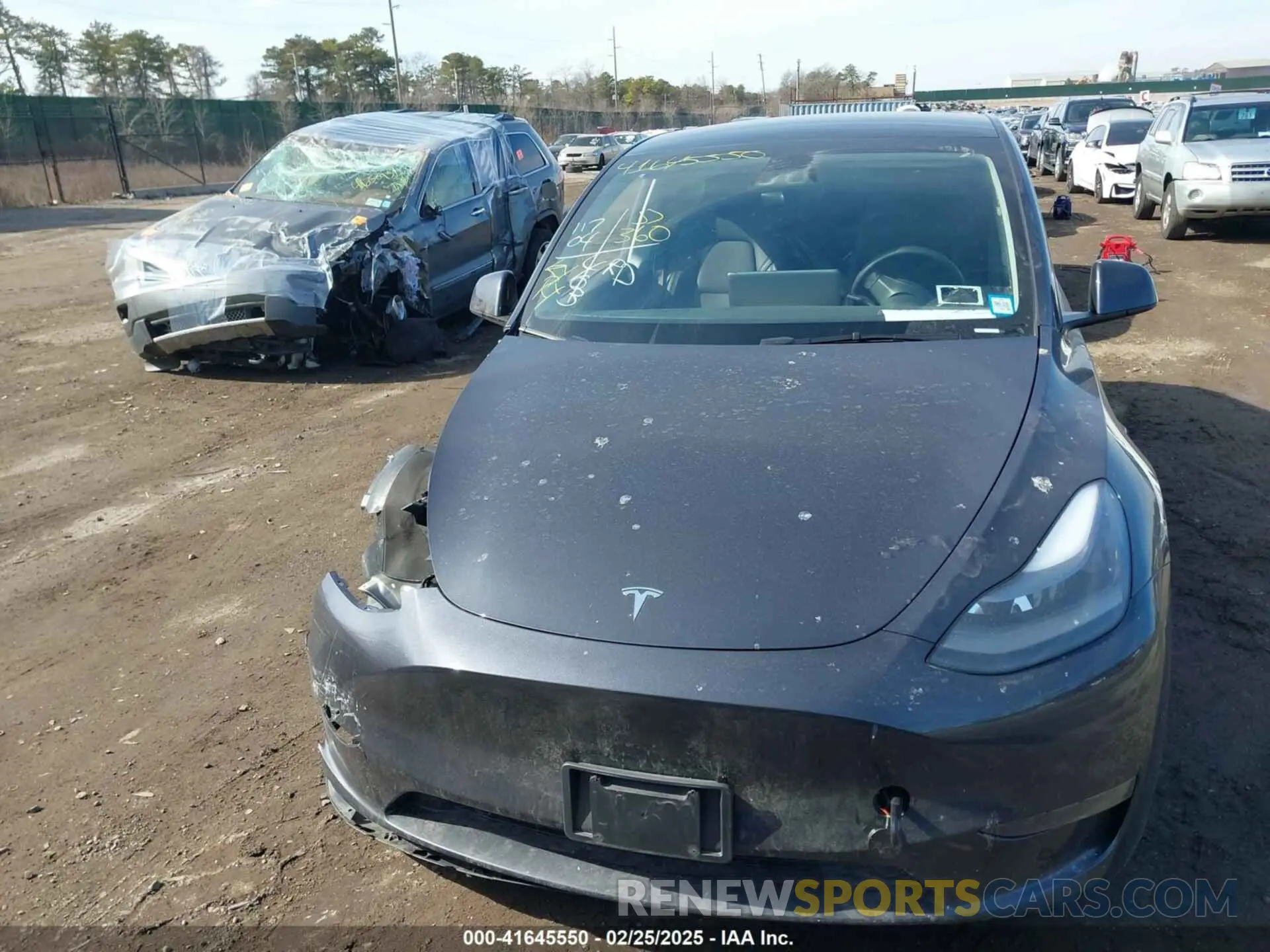 12 Photograph of a damaged car 7SAYGDEF6RA266687 TESLA MODEL Y 2024