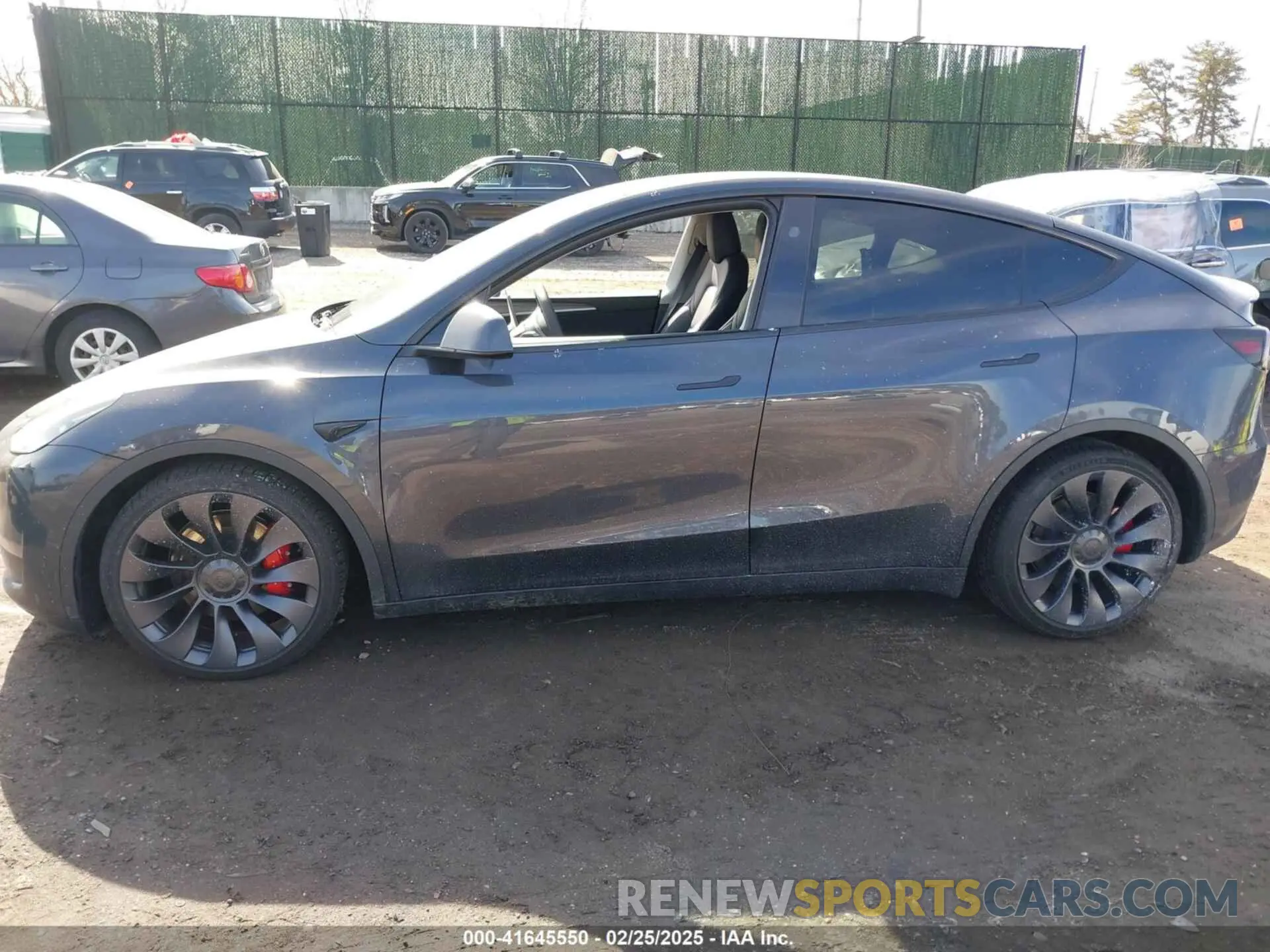 14 Photograph of a damaged car 7SAYGDEF6RA266687 TESLA MODEL Y 2024