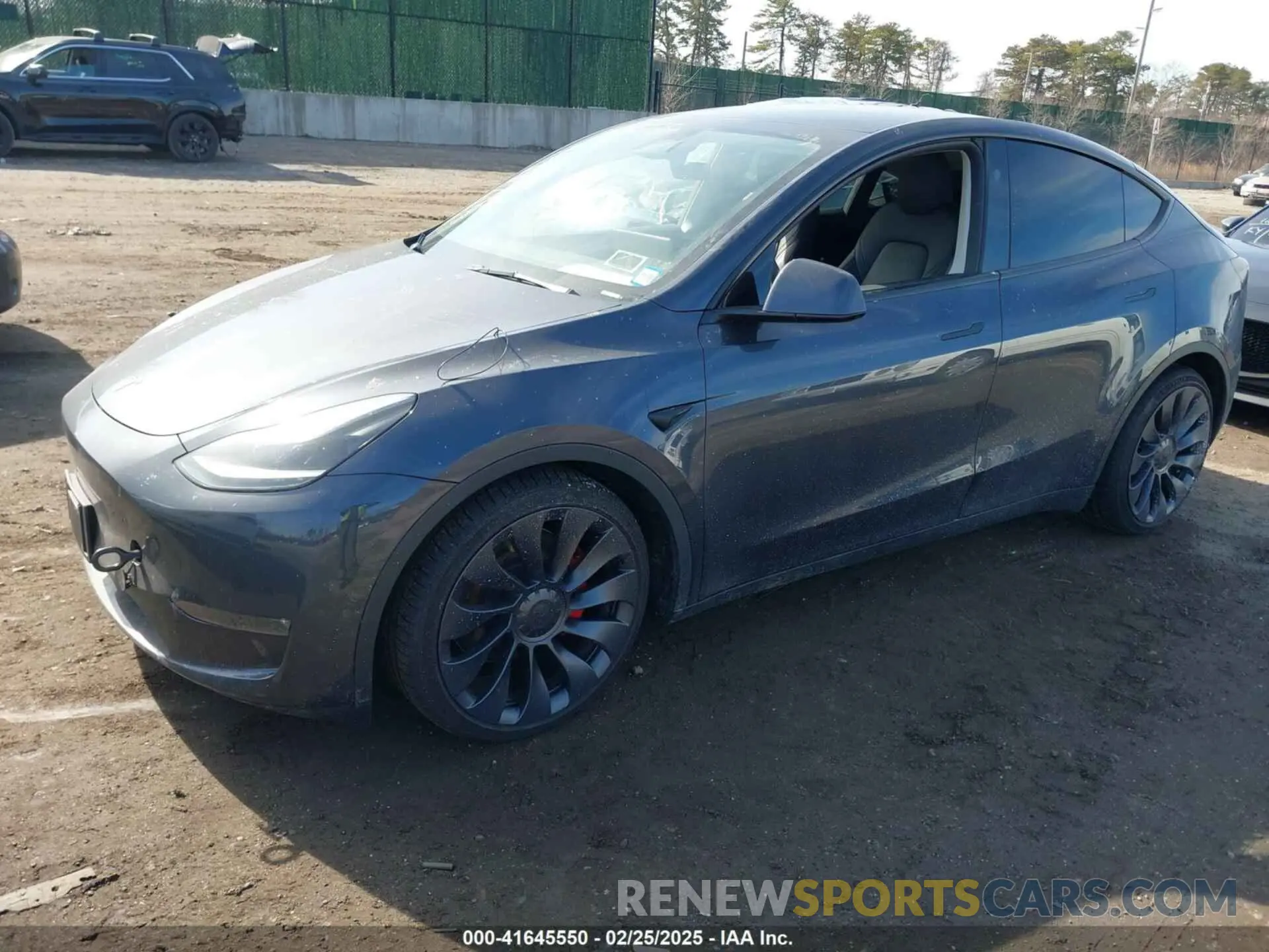 2 Photograph of a damaged car 7SAYGDEF6RA266687 TESLA MODEL Y 2024