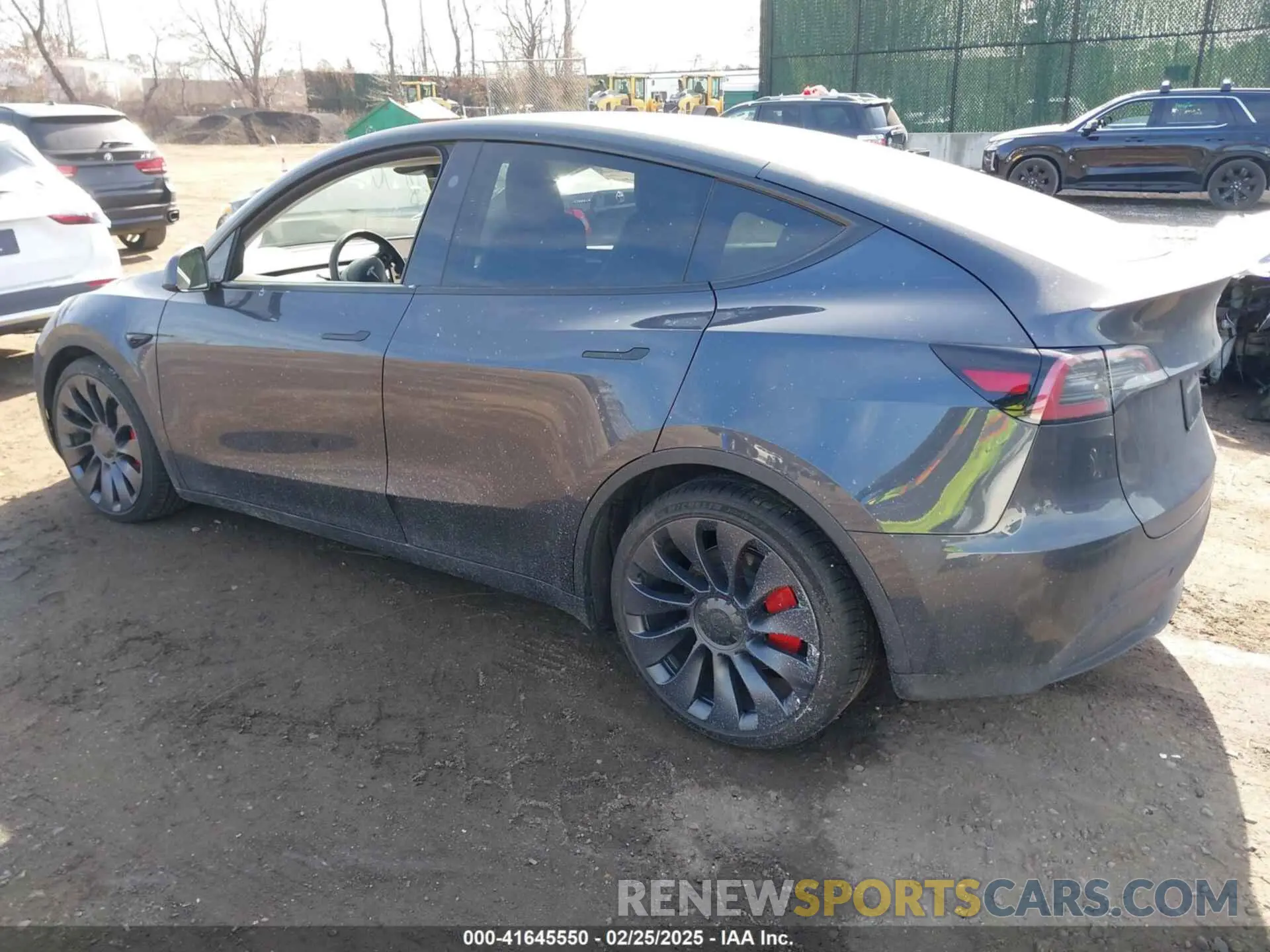 3 Photograph of a damaged car 7SAYGDEF6RA266687 TESLA MODEL Y 2024