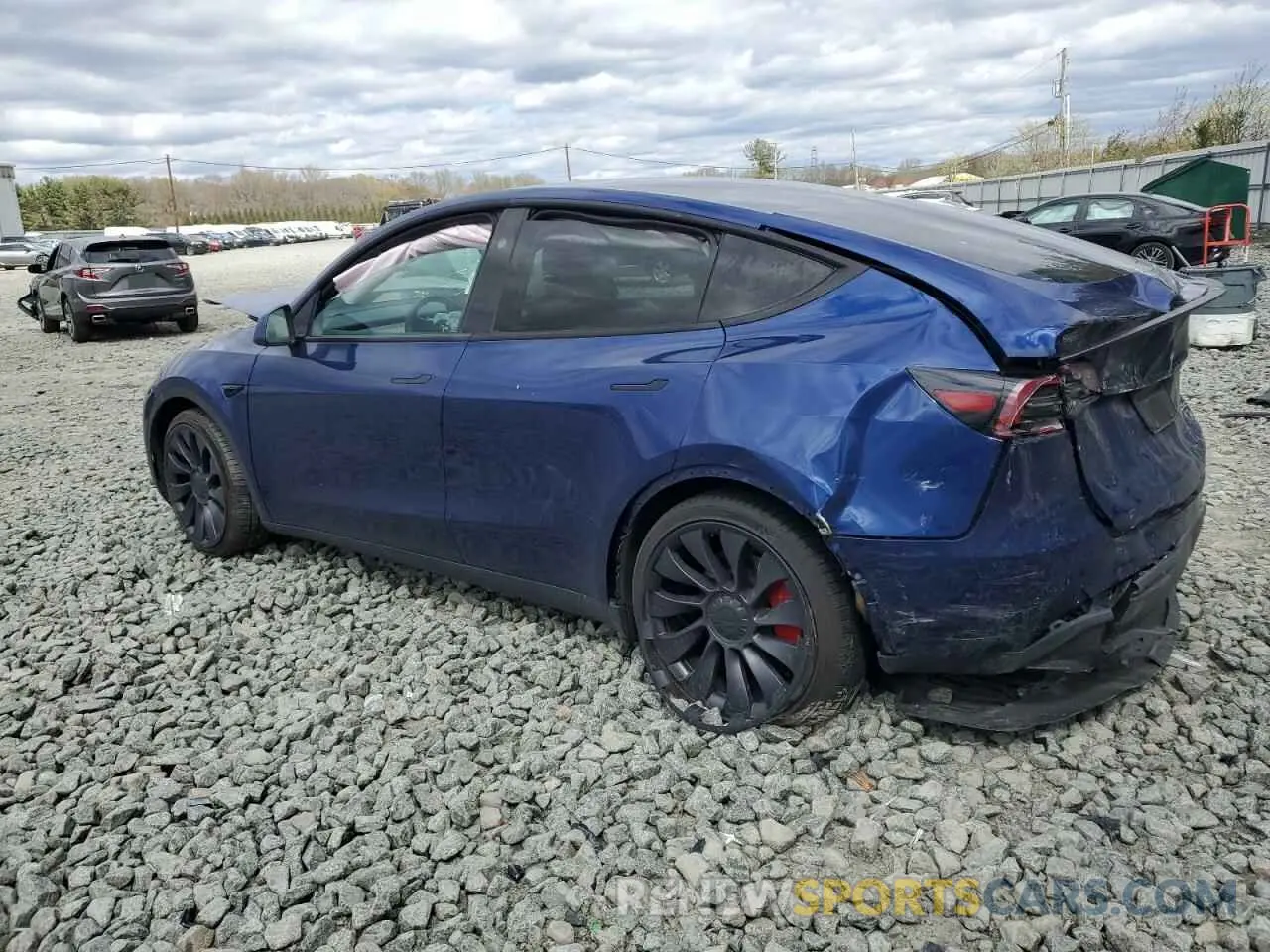 2 Photograph of a damaged car 7SAYGDEF6RA268195 TESLA MODEL Y 2024