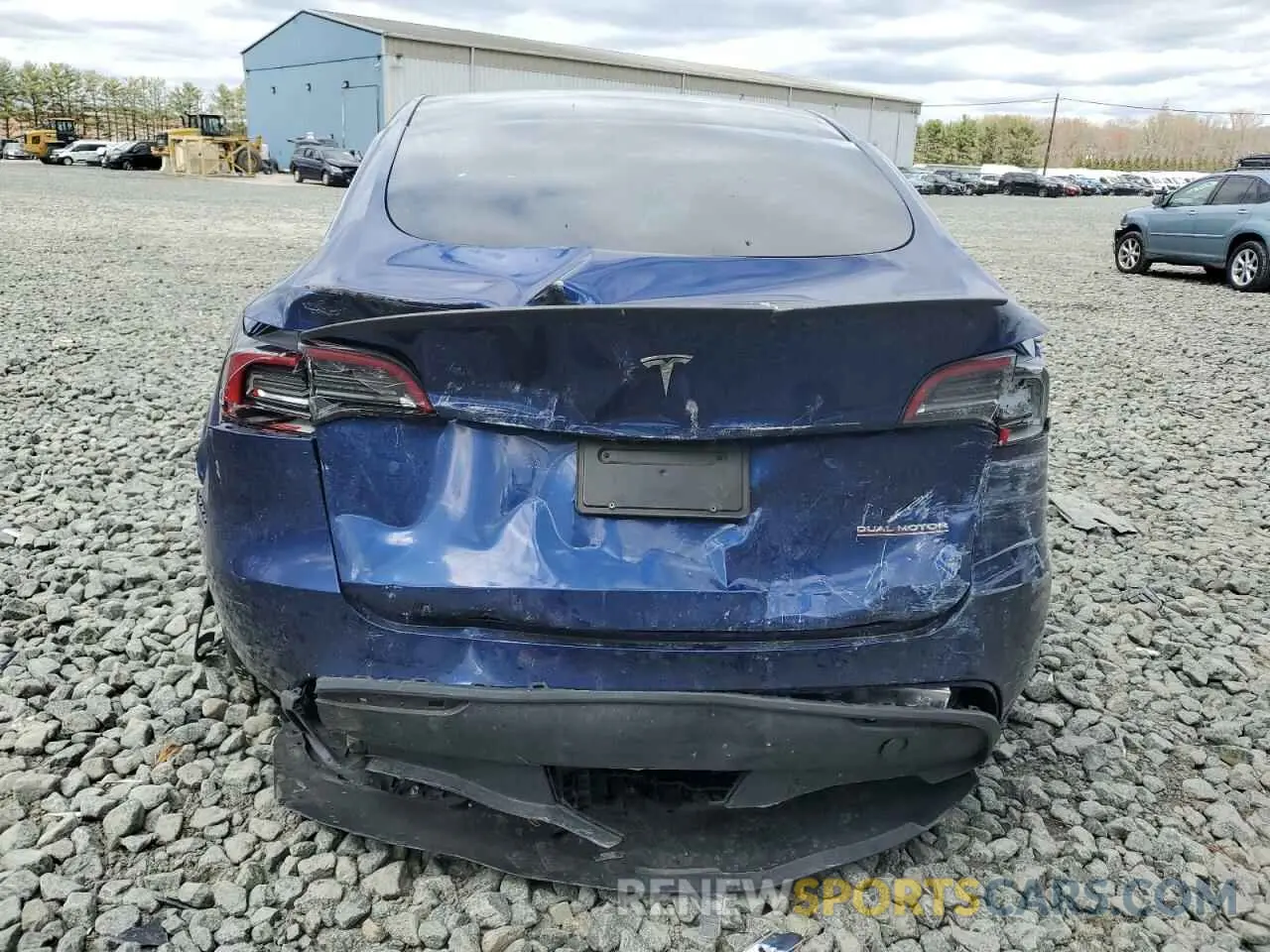 6 Photograph of a damaged car 7SAYGDEF6RA268195 TESLA MODEL Y 2024