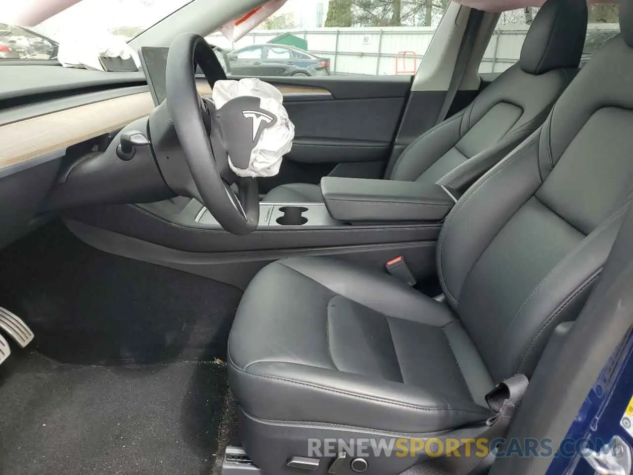 7 Photograph of a damaged car 7SAYGDEF6RA268195 TESLA MODEL Y 2024