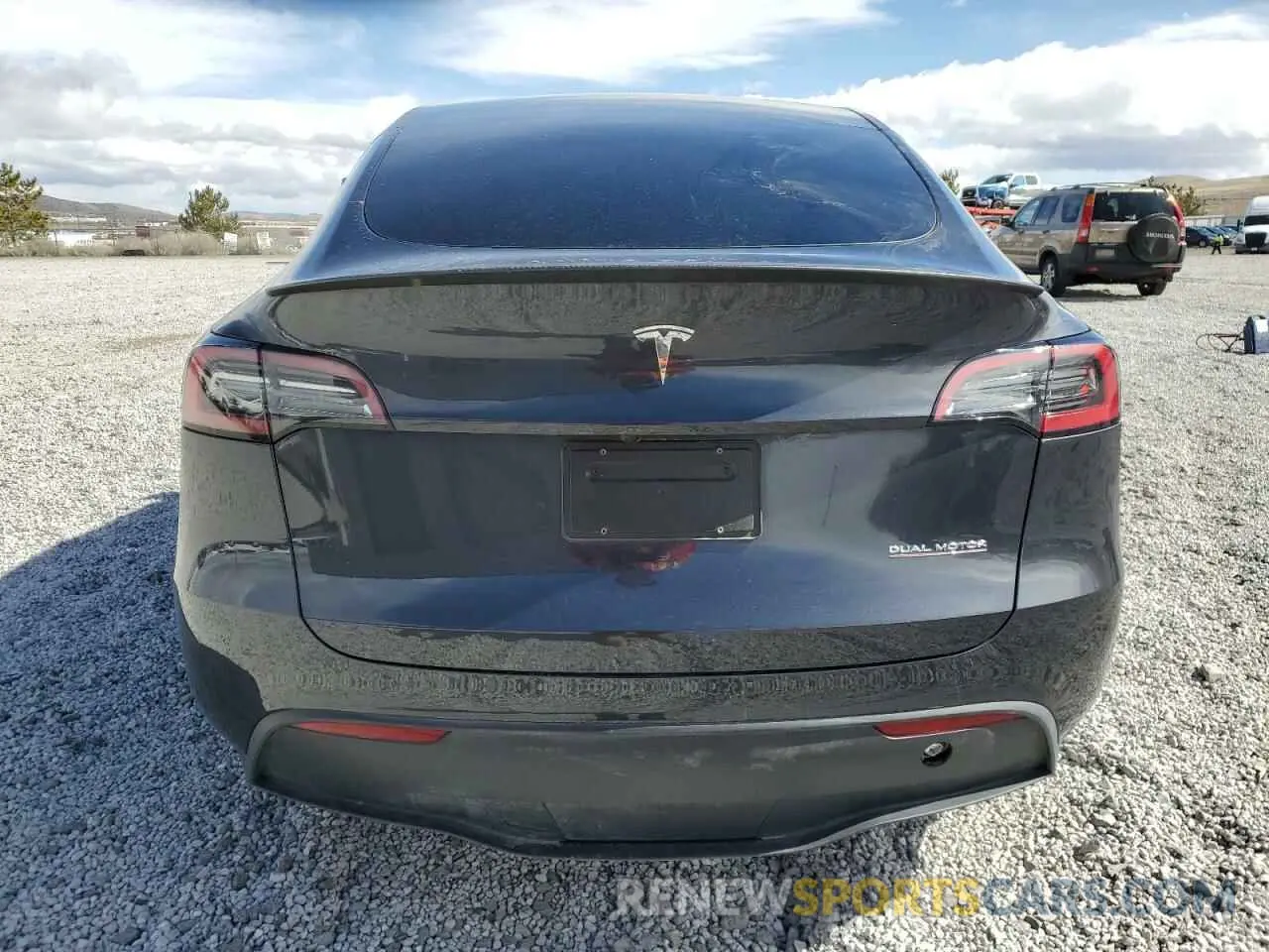 6 Photograph of a damaged car 7SAYGDEF6RF166365 TESLA MODEL Y 2024
