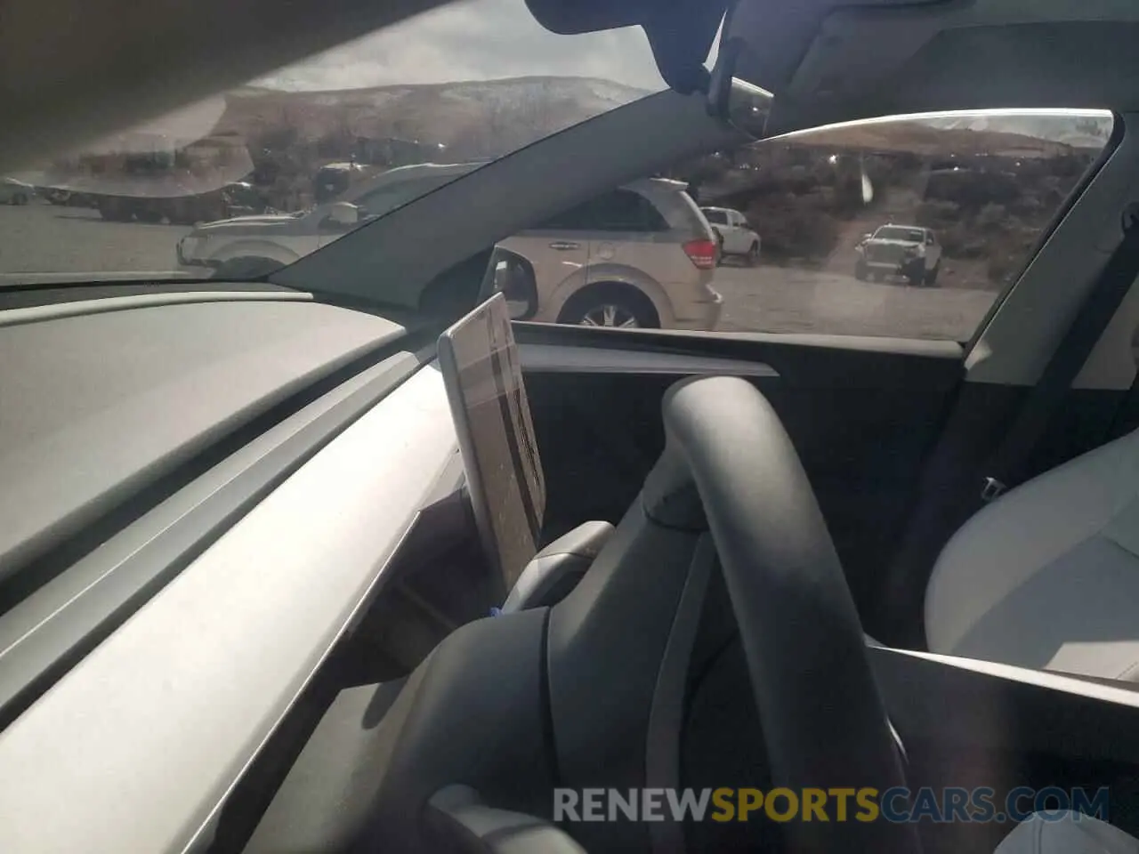 9 Photograph of a damaged car 7SAYGDEF6RF166365 TESLA MODEL Y 2024