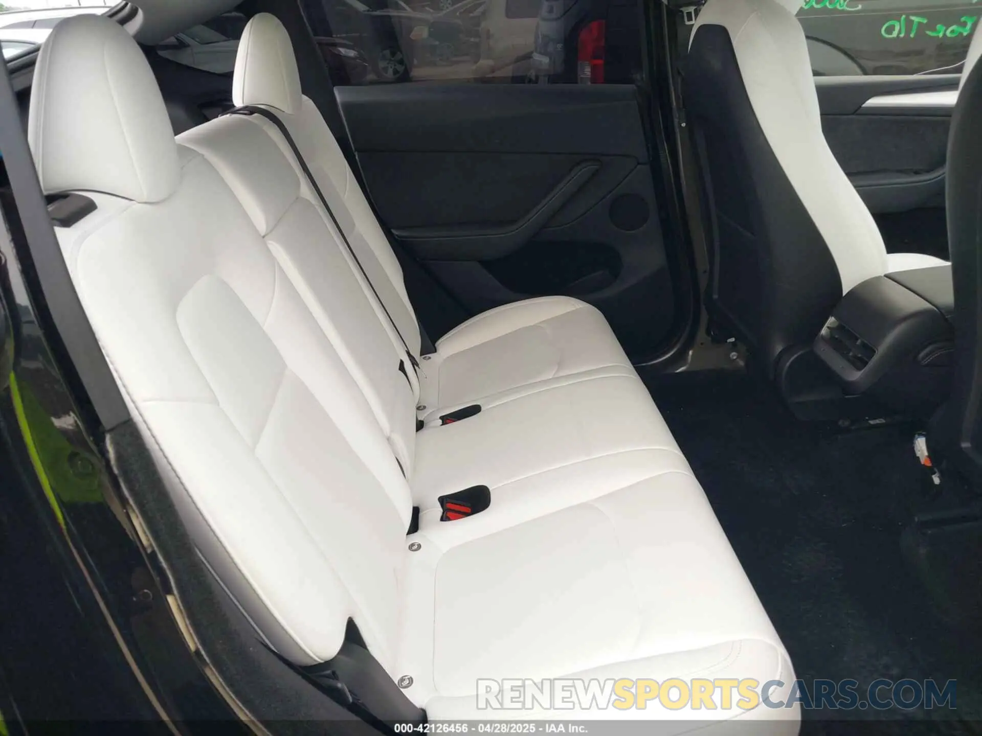 8 Фотография поврежденного автомобиля 7SAYGDEF7RA267752 TESLA MODEL Y 2024