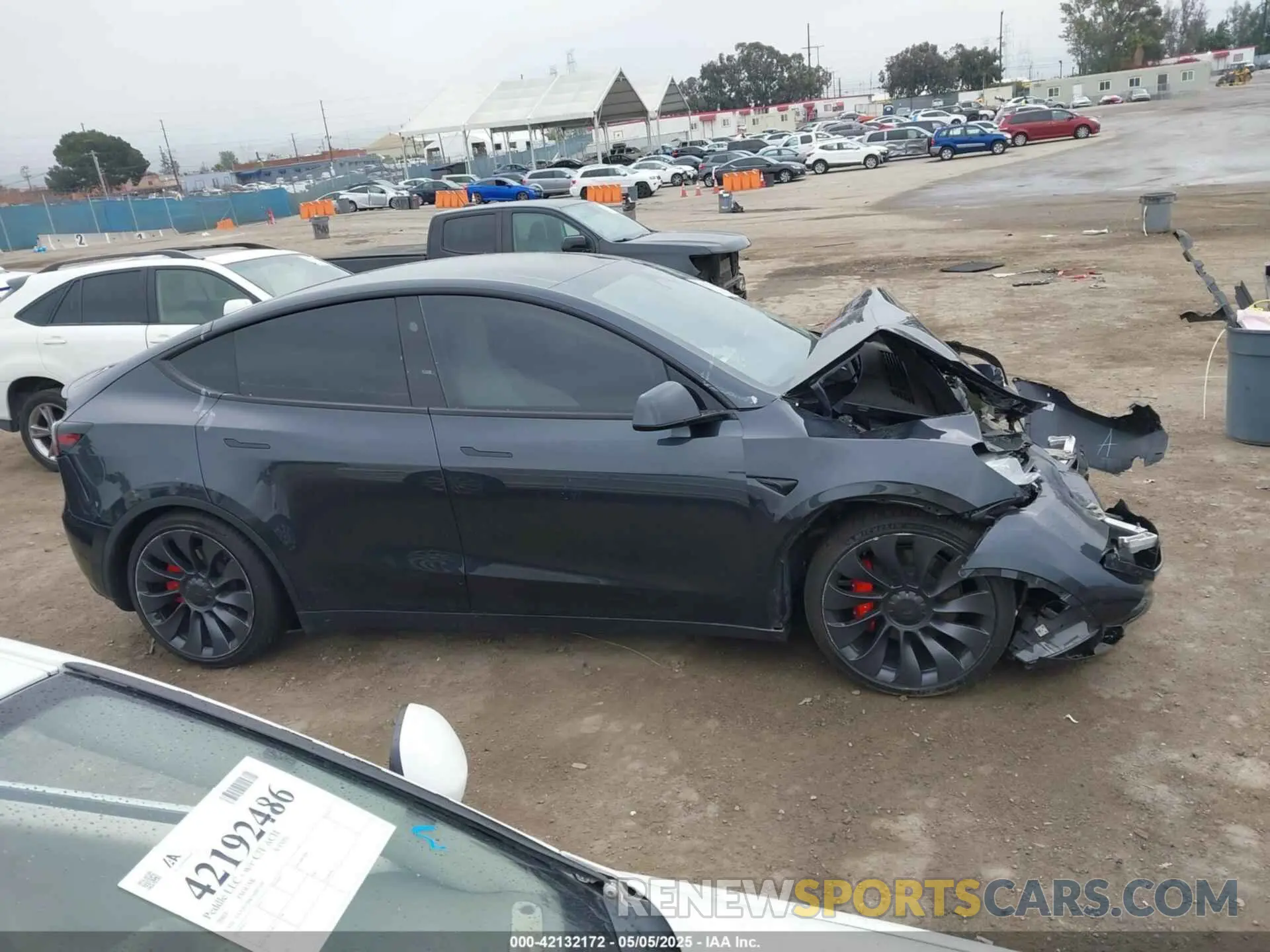 13 Фотография поврежденного автомобиля 7SAYGDEF7RF053265 TESLA MODEL Y 2024