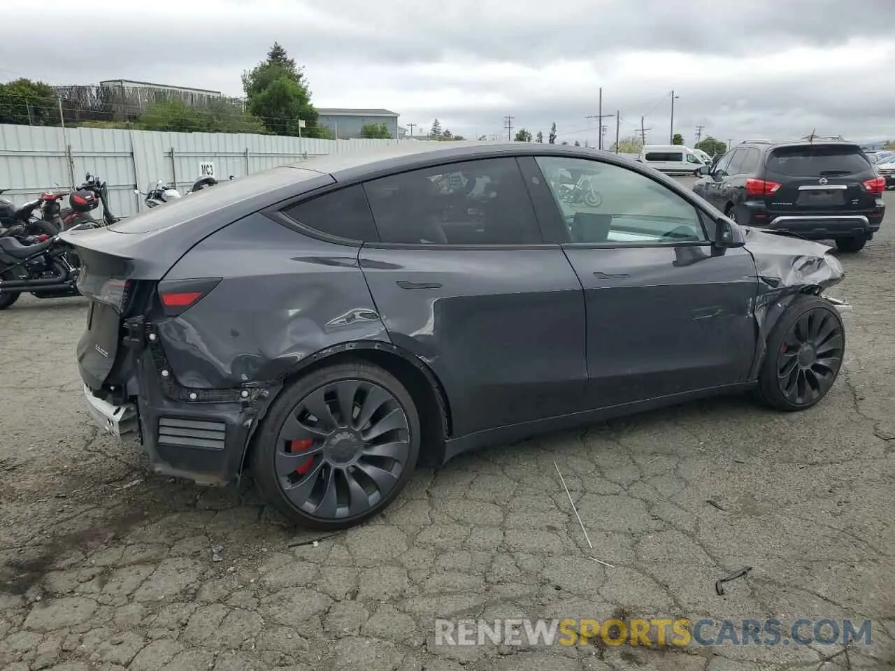 3 Фотография поврежденного автомобиля 7SAYGDEF7RF093054 TESLA MODEL Y 2024