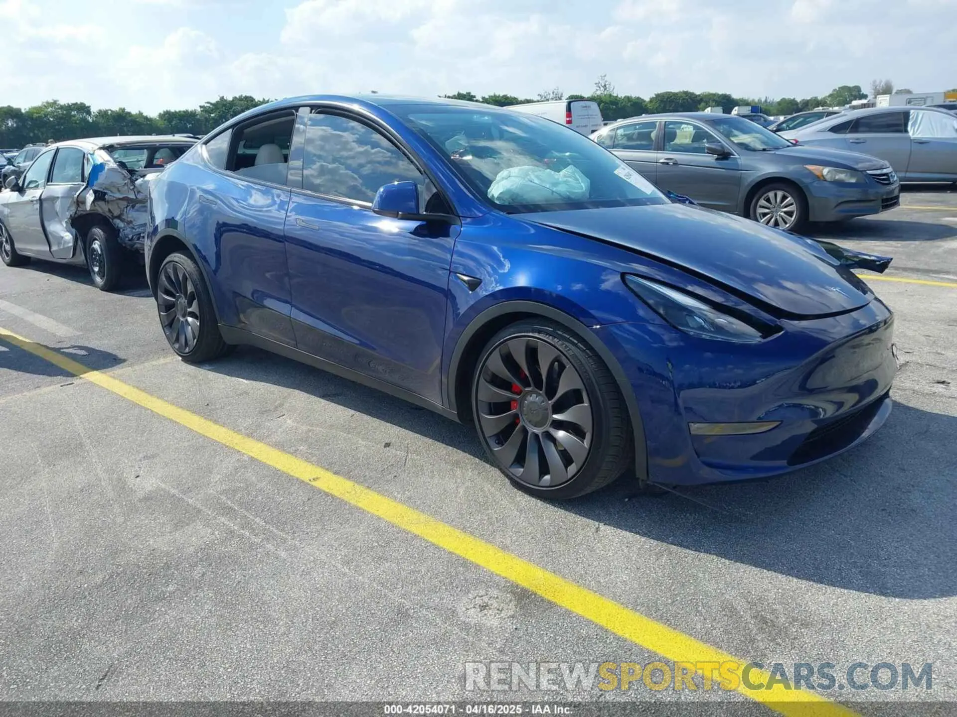 1 Фотография поврежденного автомобиля 7SAYGDEF9RA267204 TESLA MODEL Y 2024