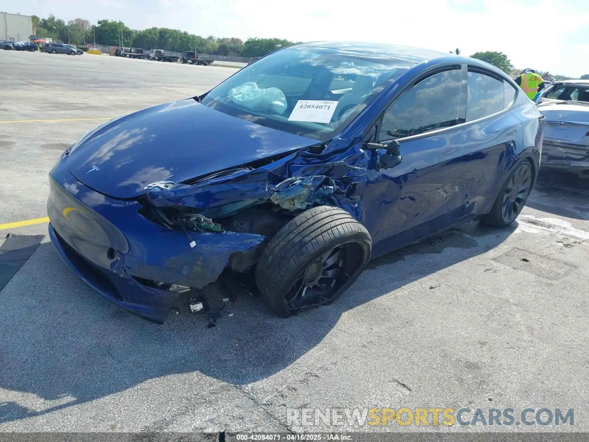 2 Фотография поврежденного автомобиля 7SAYGDEF9RA267204 TESLA MODEL Y 2024
