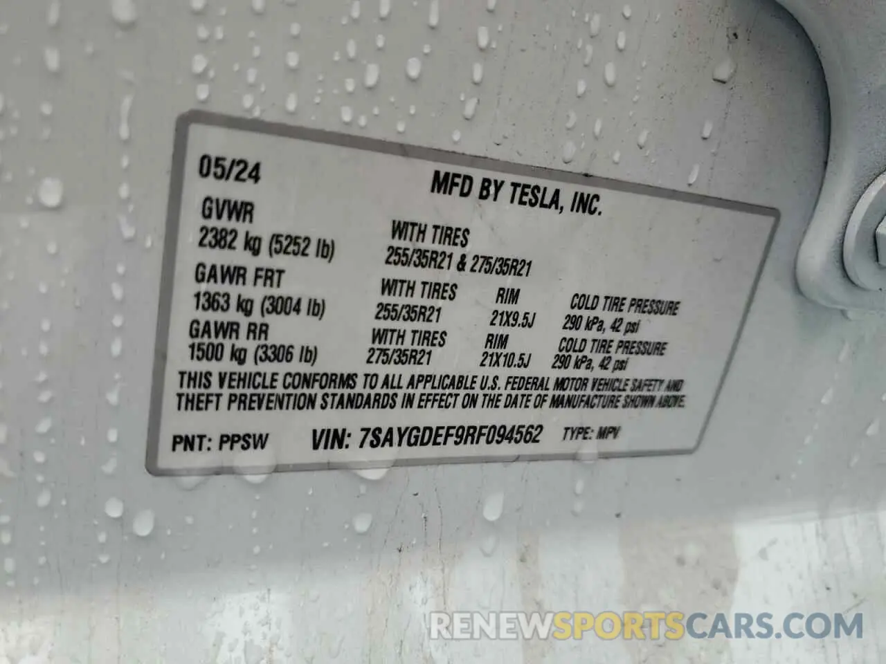 13 Photograph of a damaged car 7SAYGDEF9RF094562 TESLA MODEL Y 2024