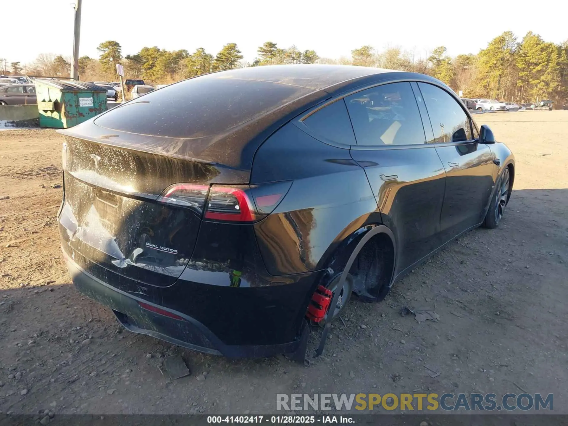 4 Photograph of a damaged car 7SAYGDEFXRA282830 TESLA MODEL Y 2024