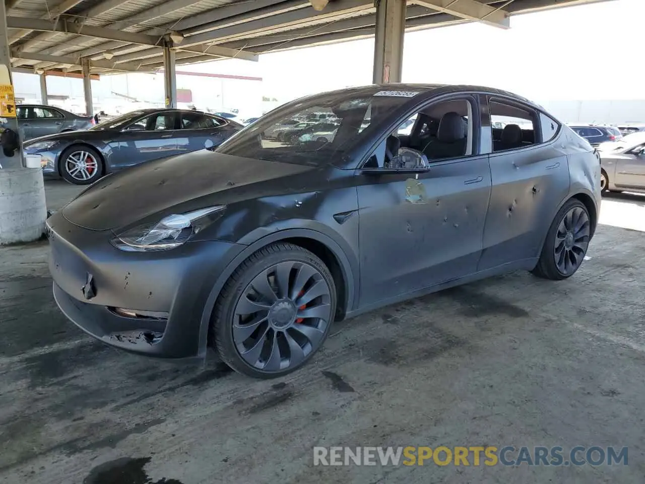 1 Photograph of a damaged car 7SAYGDEFXRF037934 TESLA MODEL Y 2024